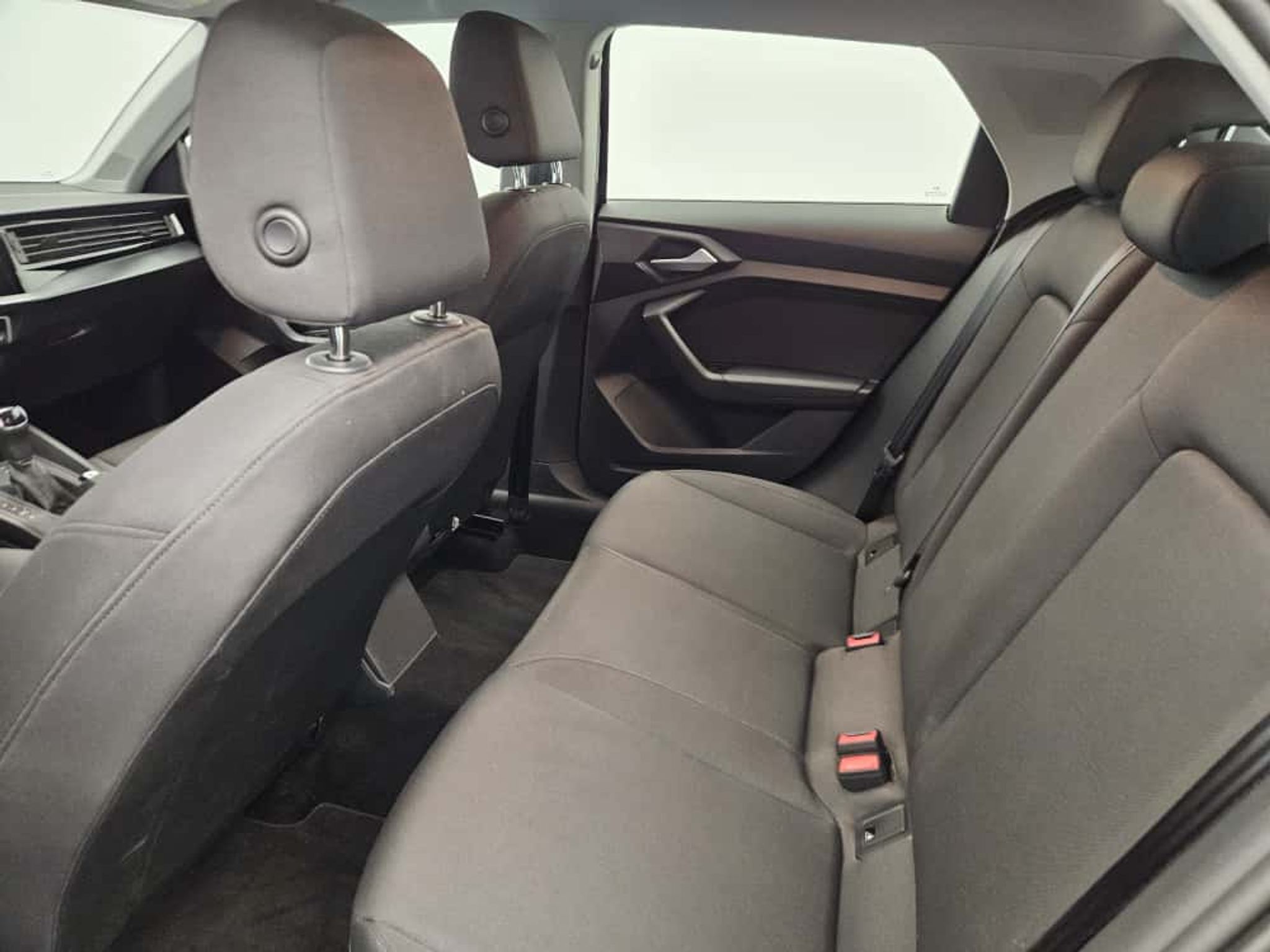 listing desktop thumbnail image 12