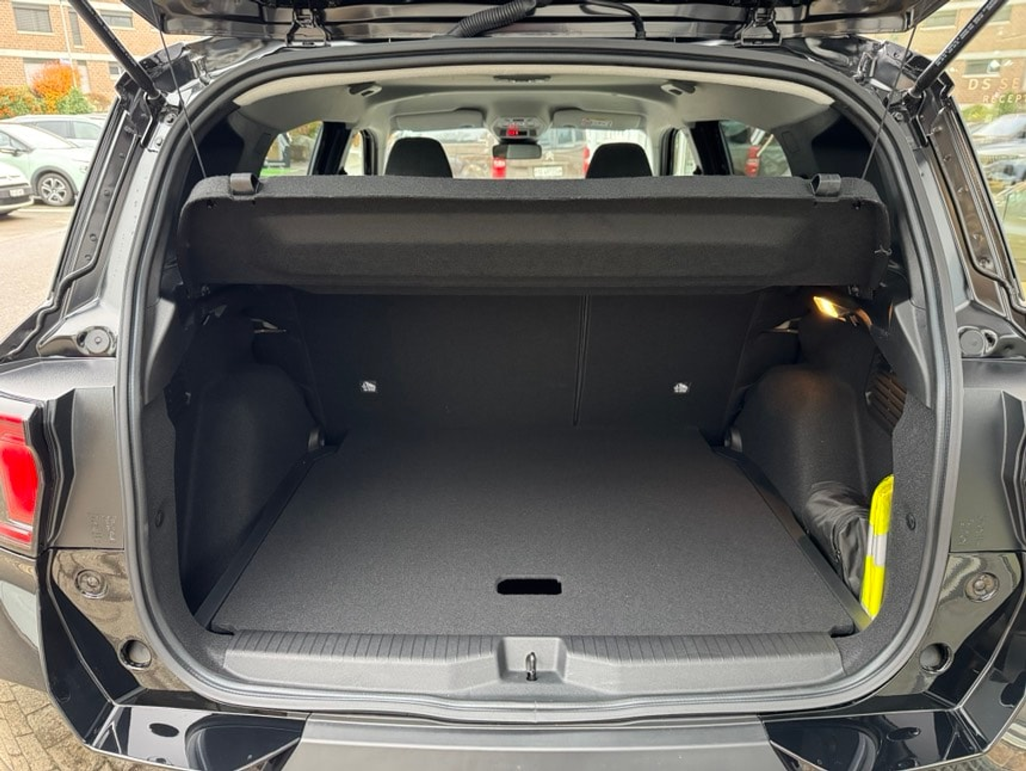 listing desktop thumbnail image 8