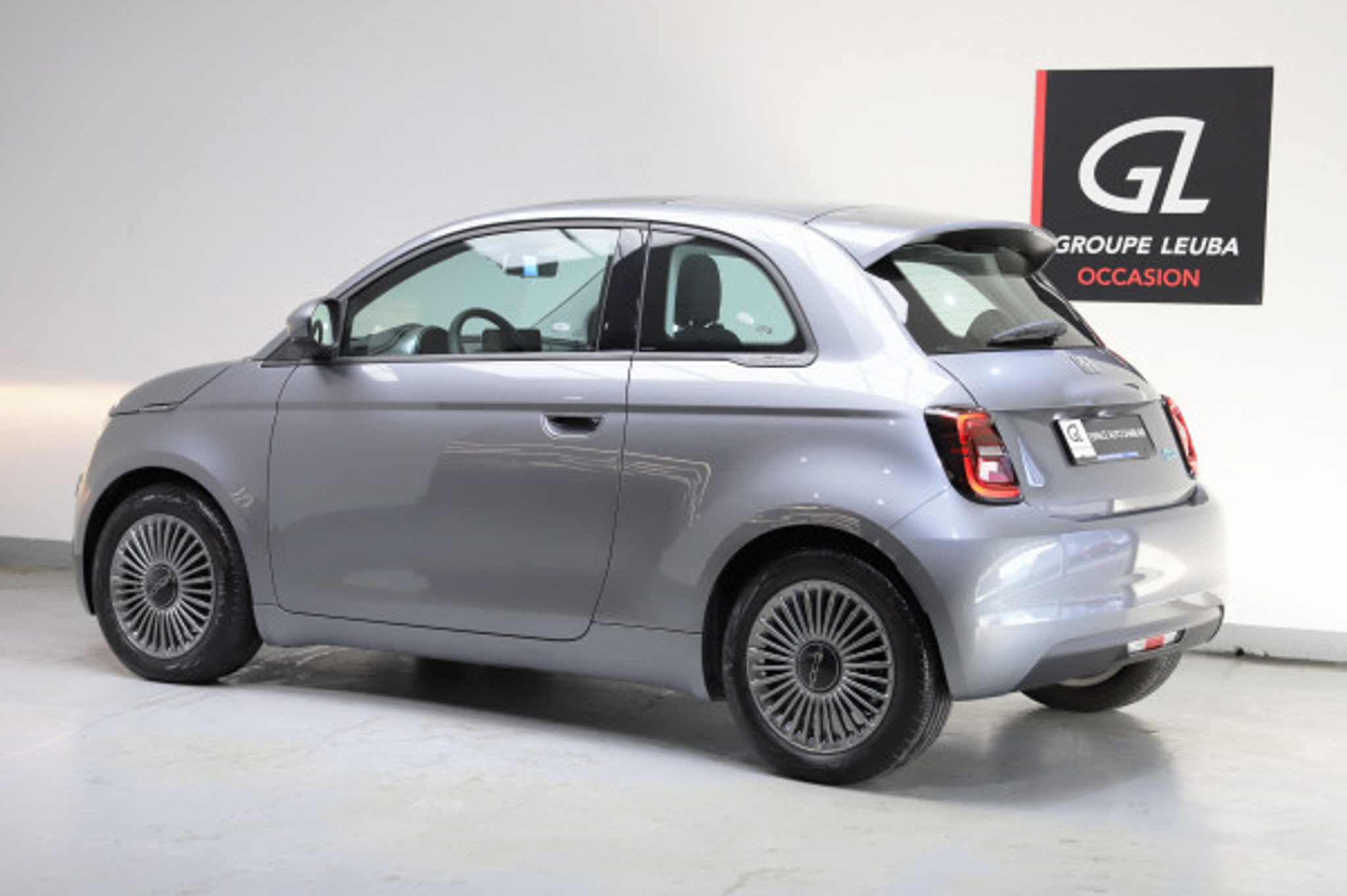 listing desktop thumbnail image 2