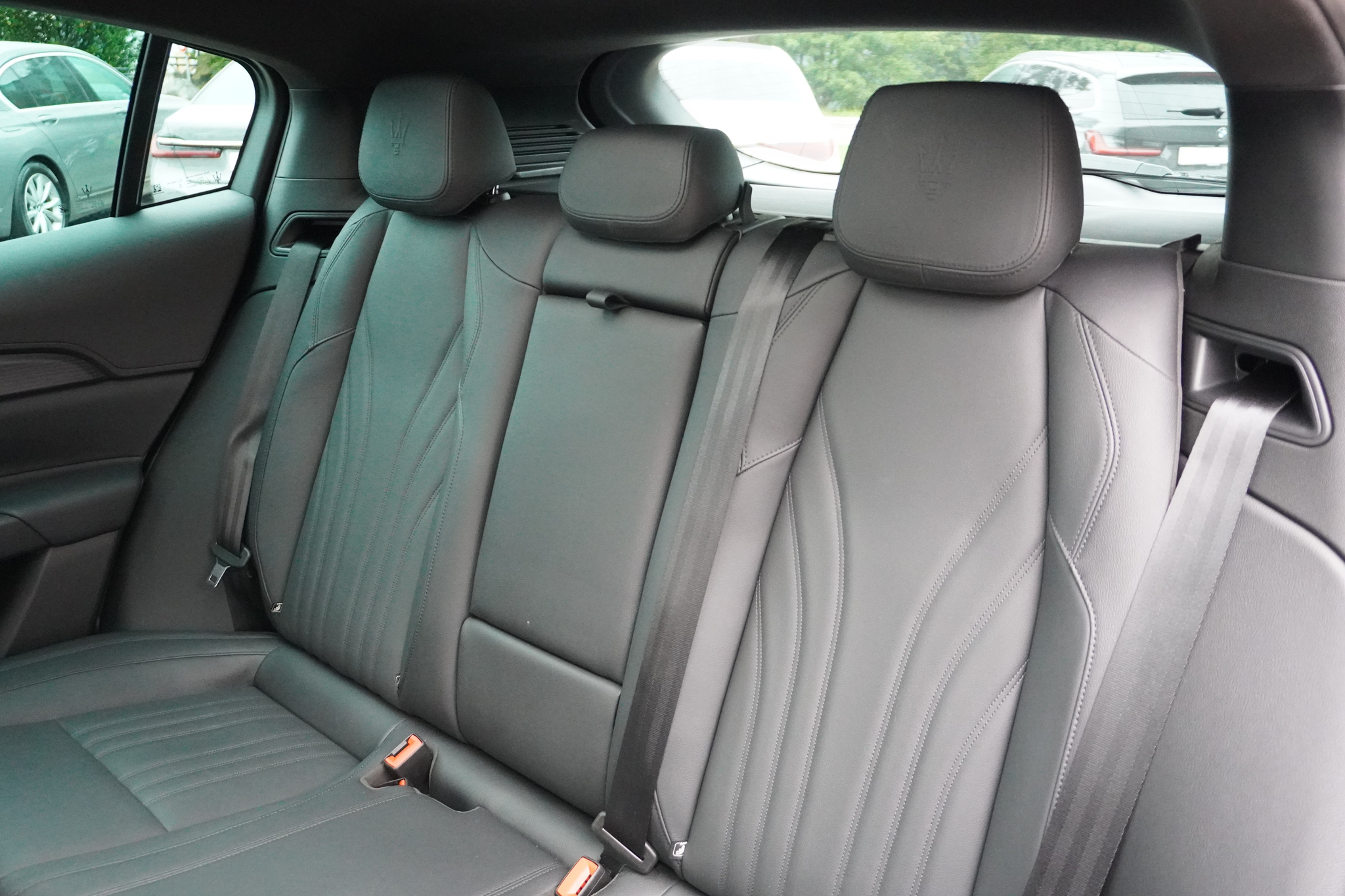 listing desktop thumbnail image 15