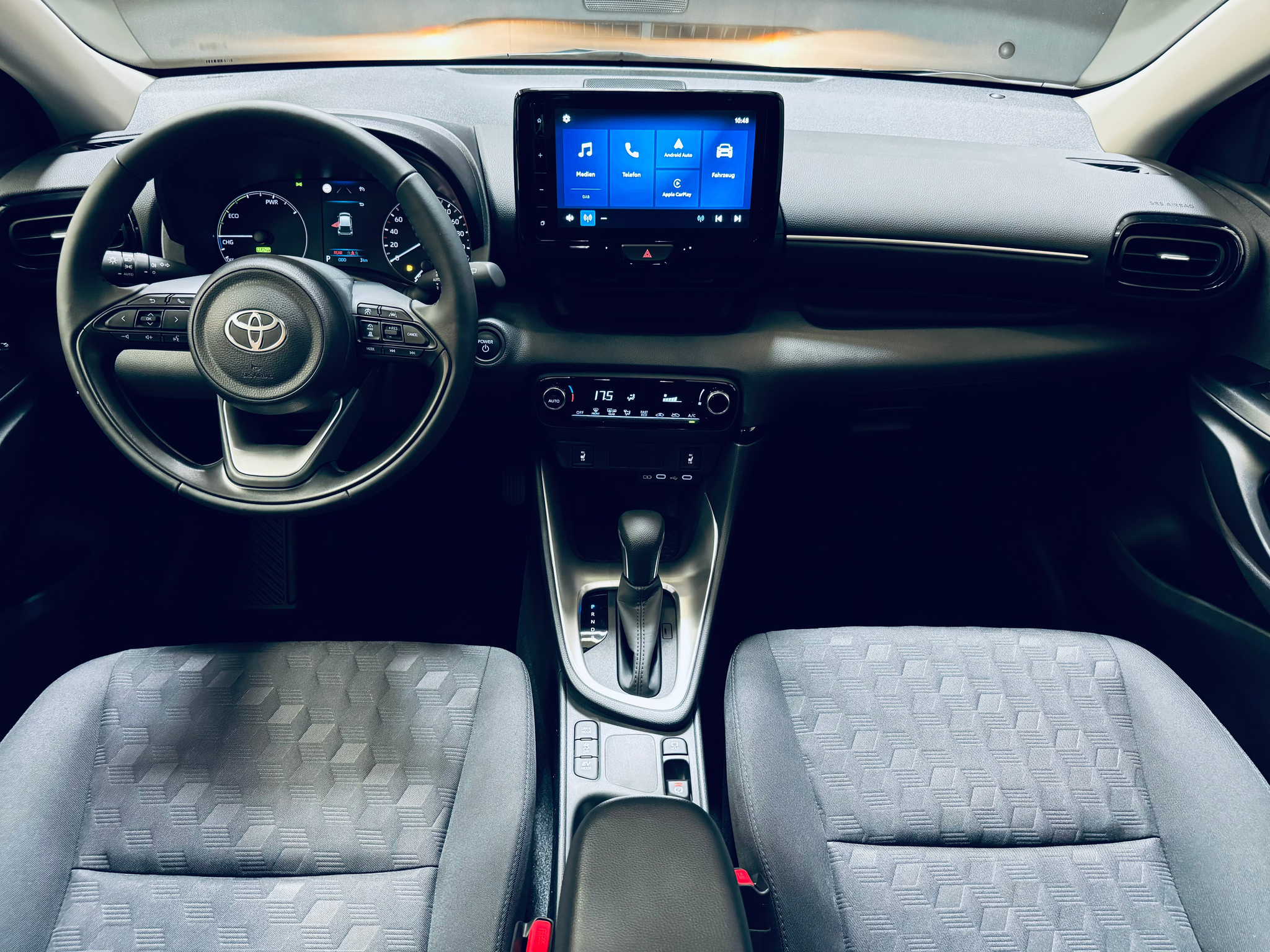 listing desktop thumbnail image 13