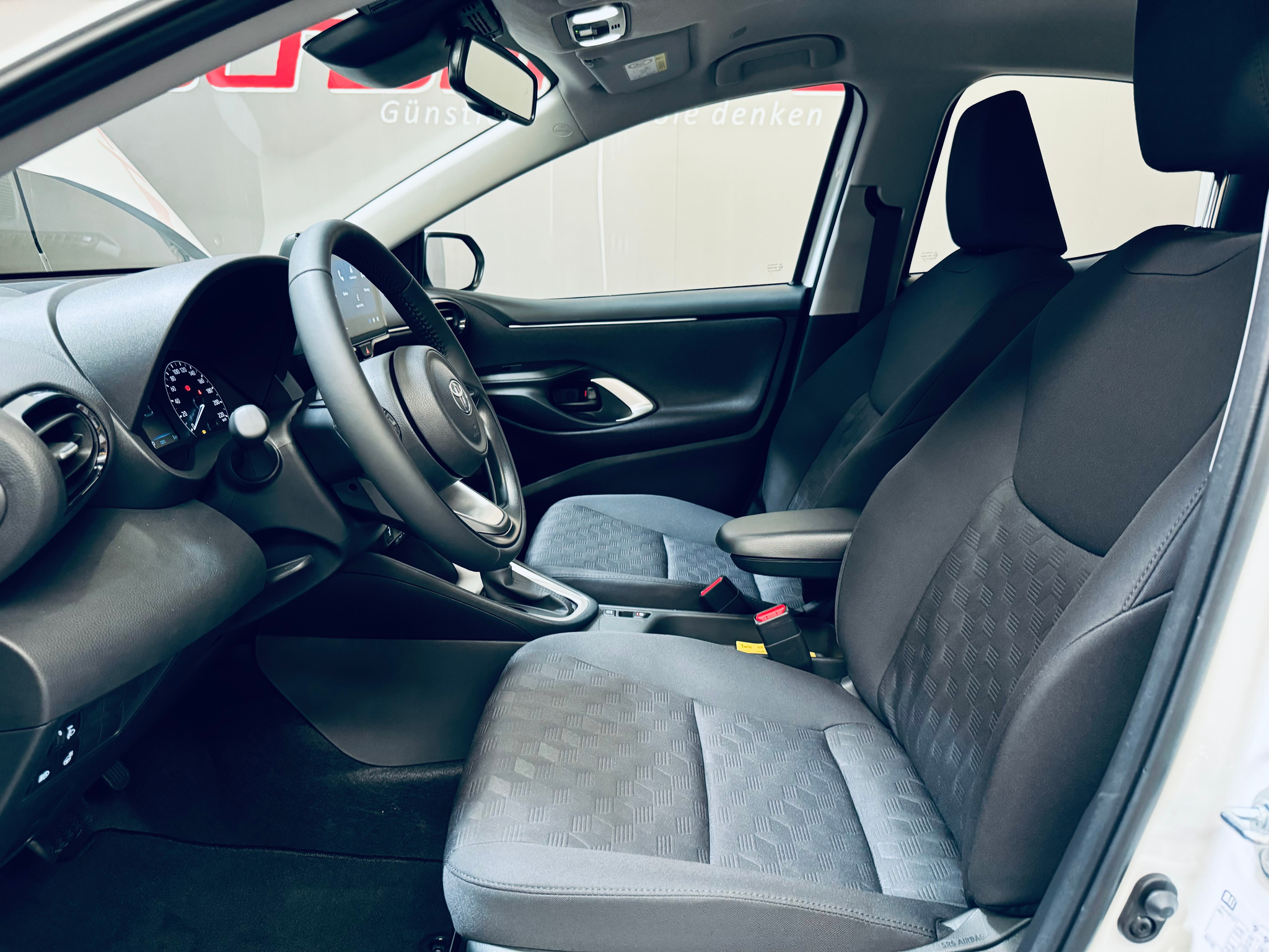 listing desktop thumbnail image 11