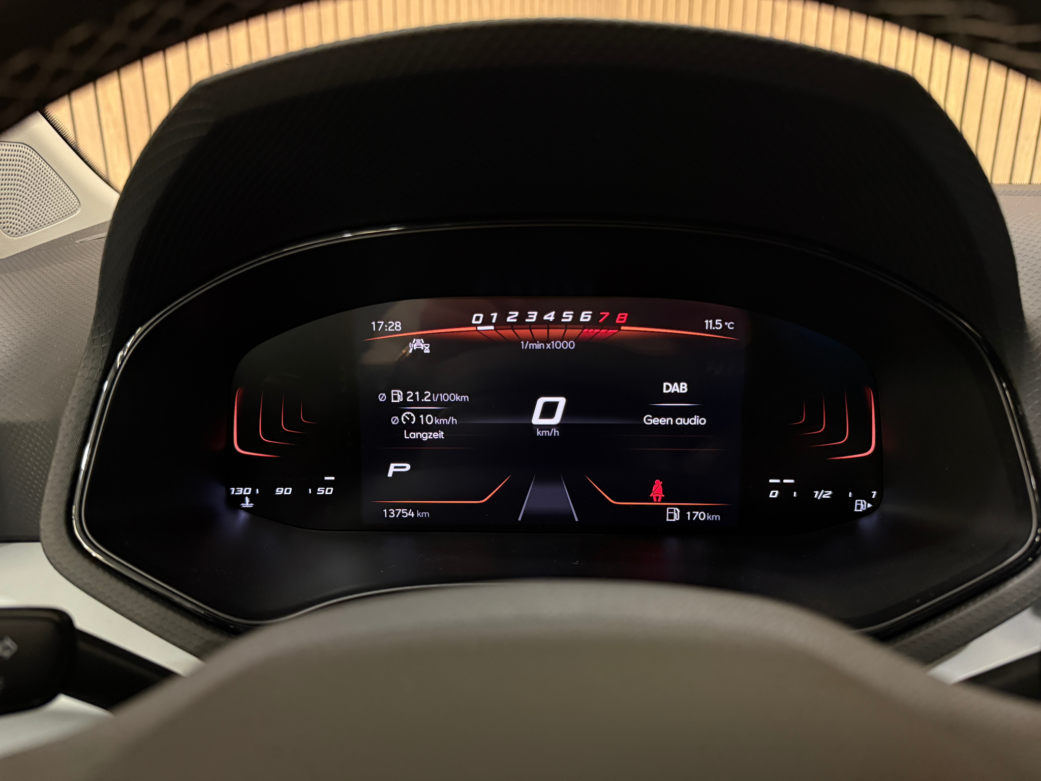 listing desktop thumbnail image 8