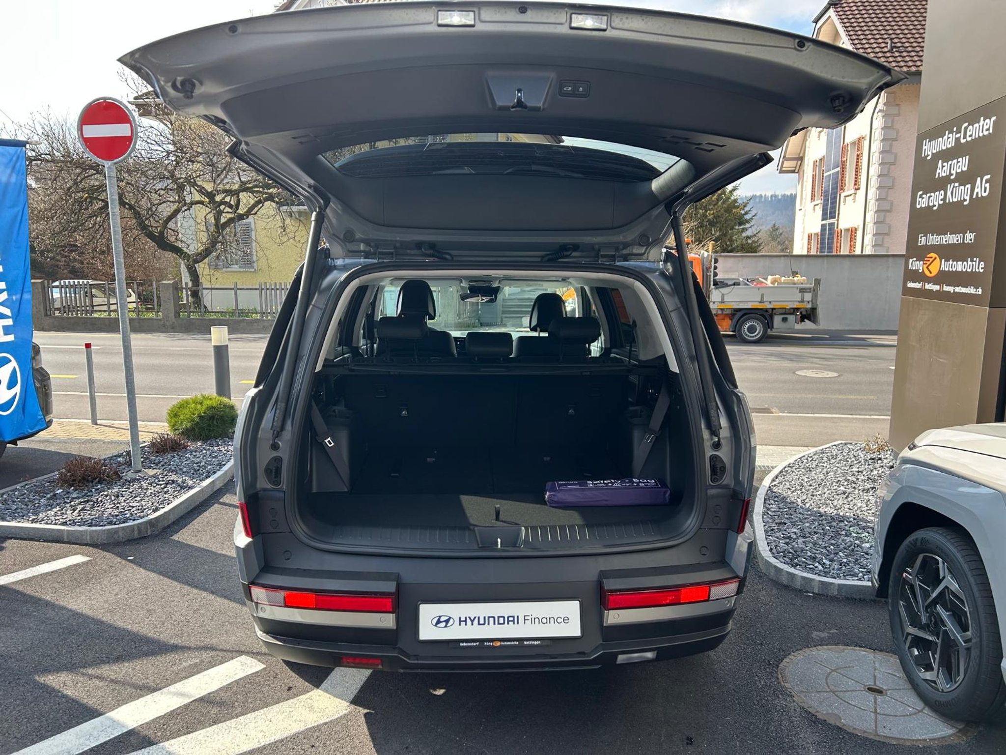 listing desktop thumbnail image 11