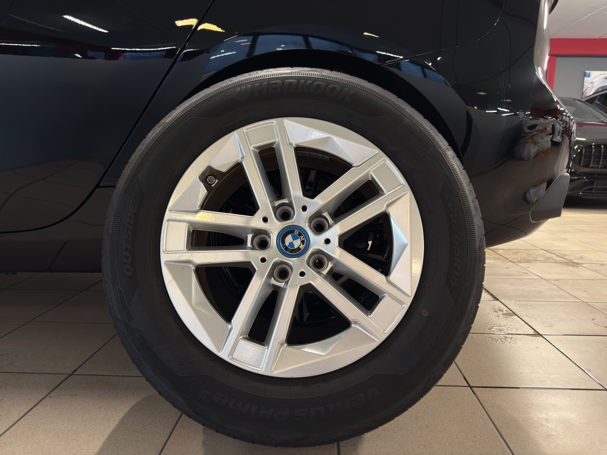 listing desktop thumbnail image 15