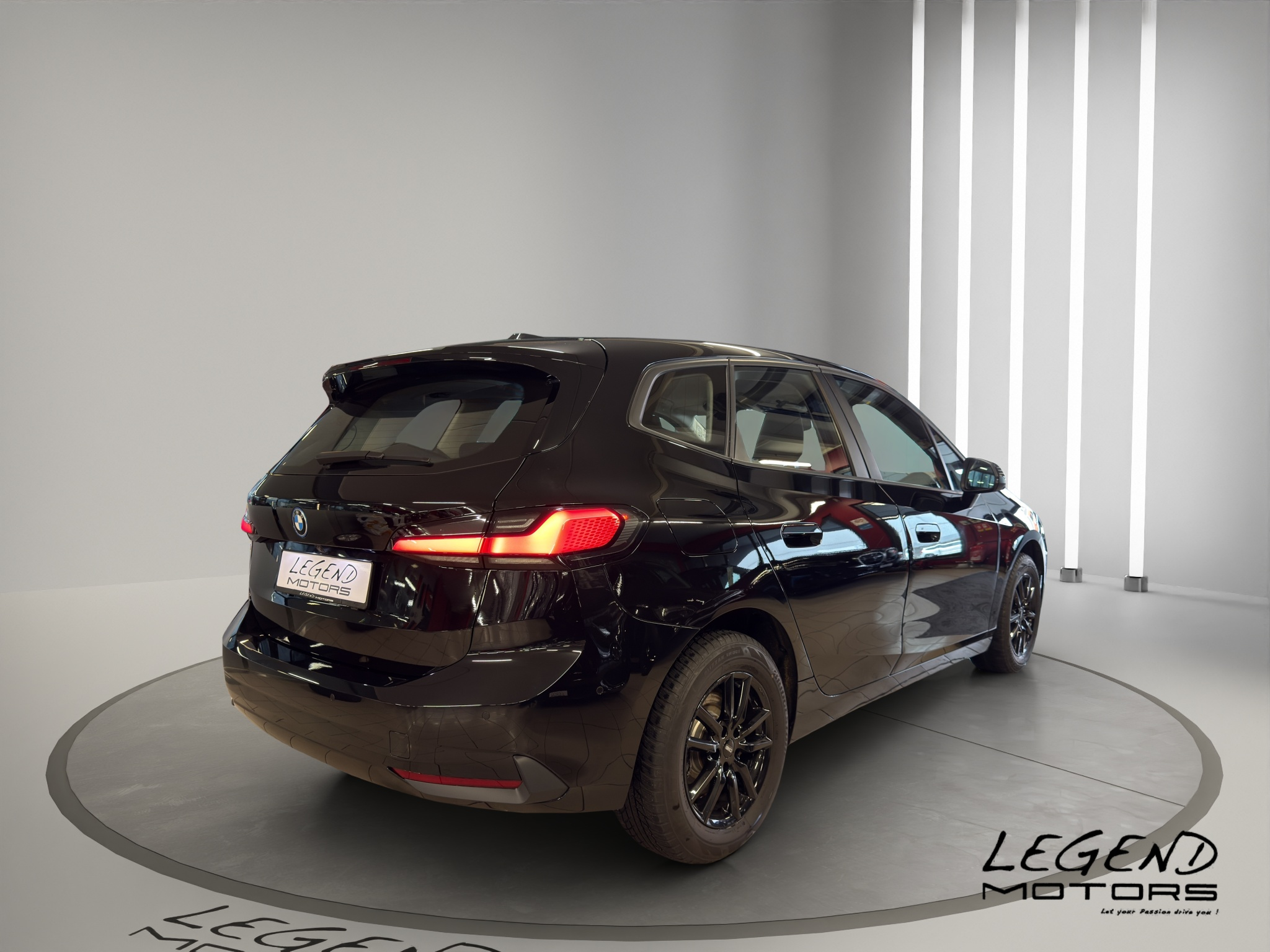 listing desktop thumbnail image 5