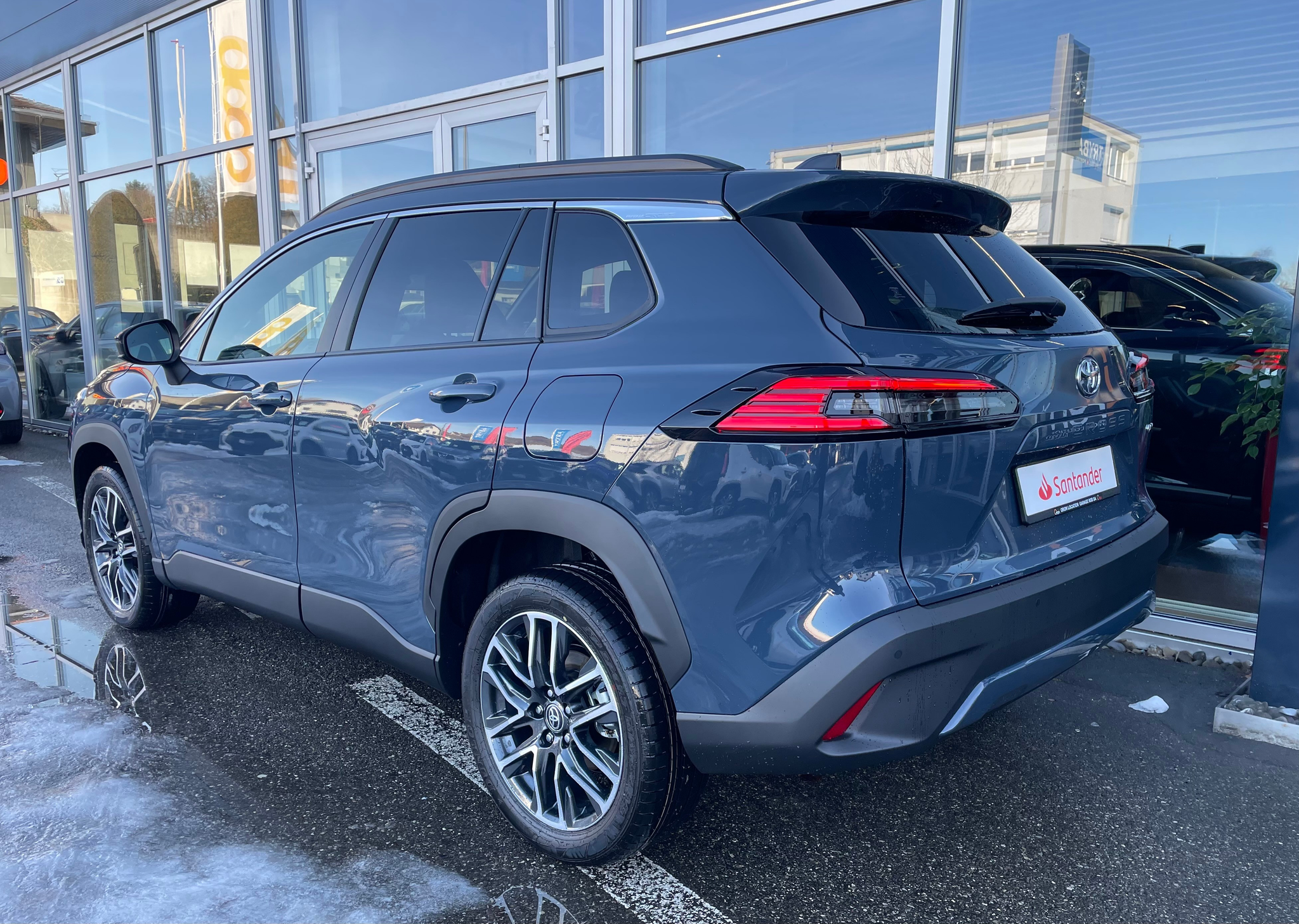 listing desktop thumbnail image 3