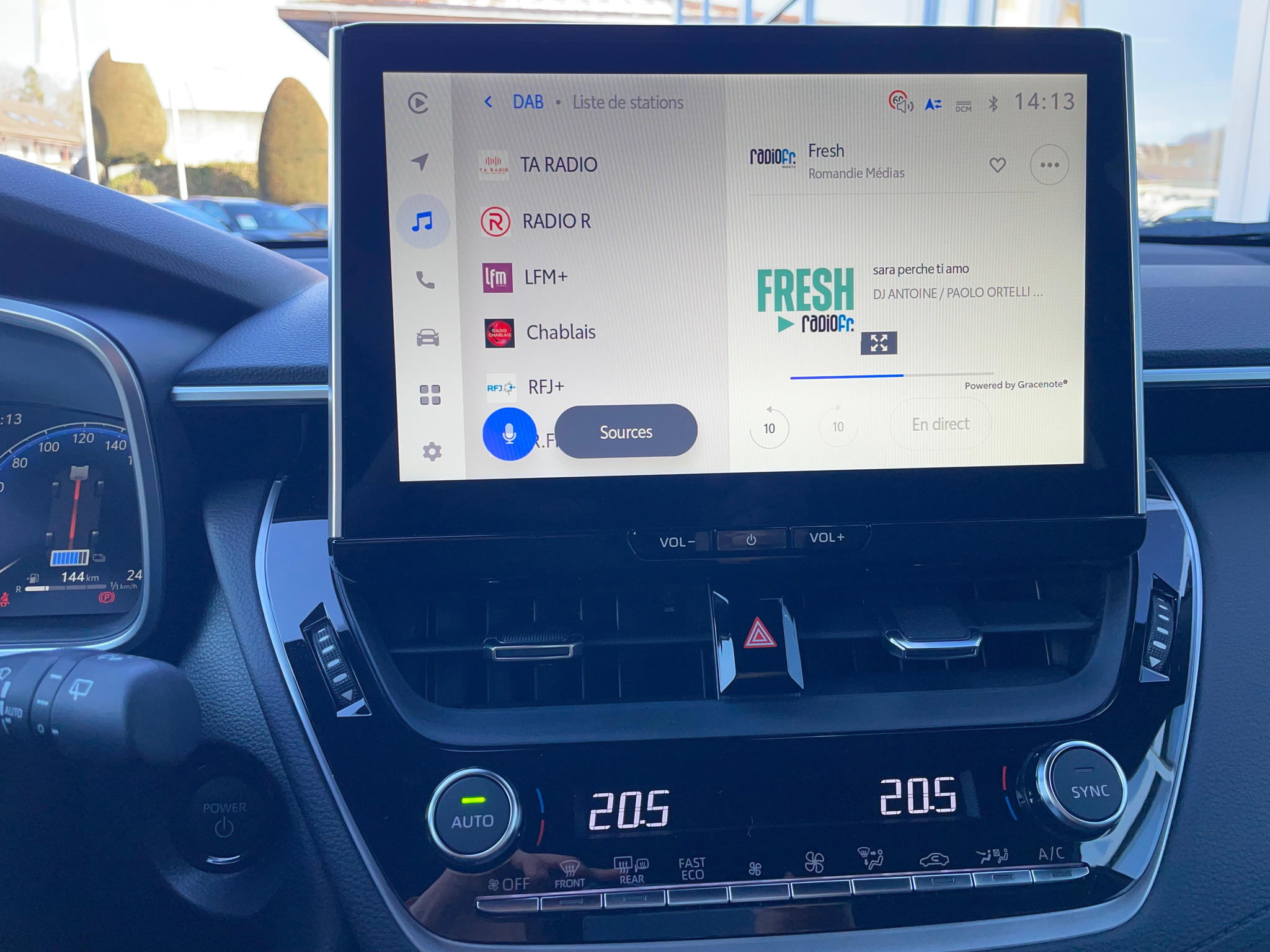 listing desktop thumbnail image 24