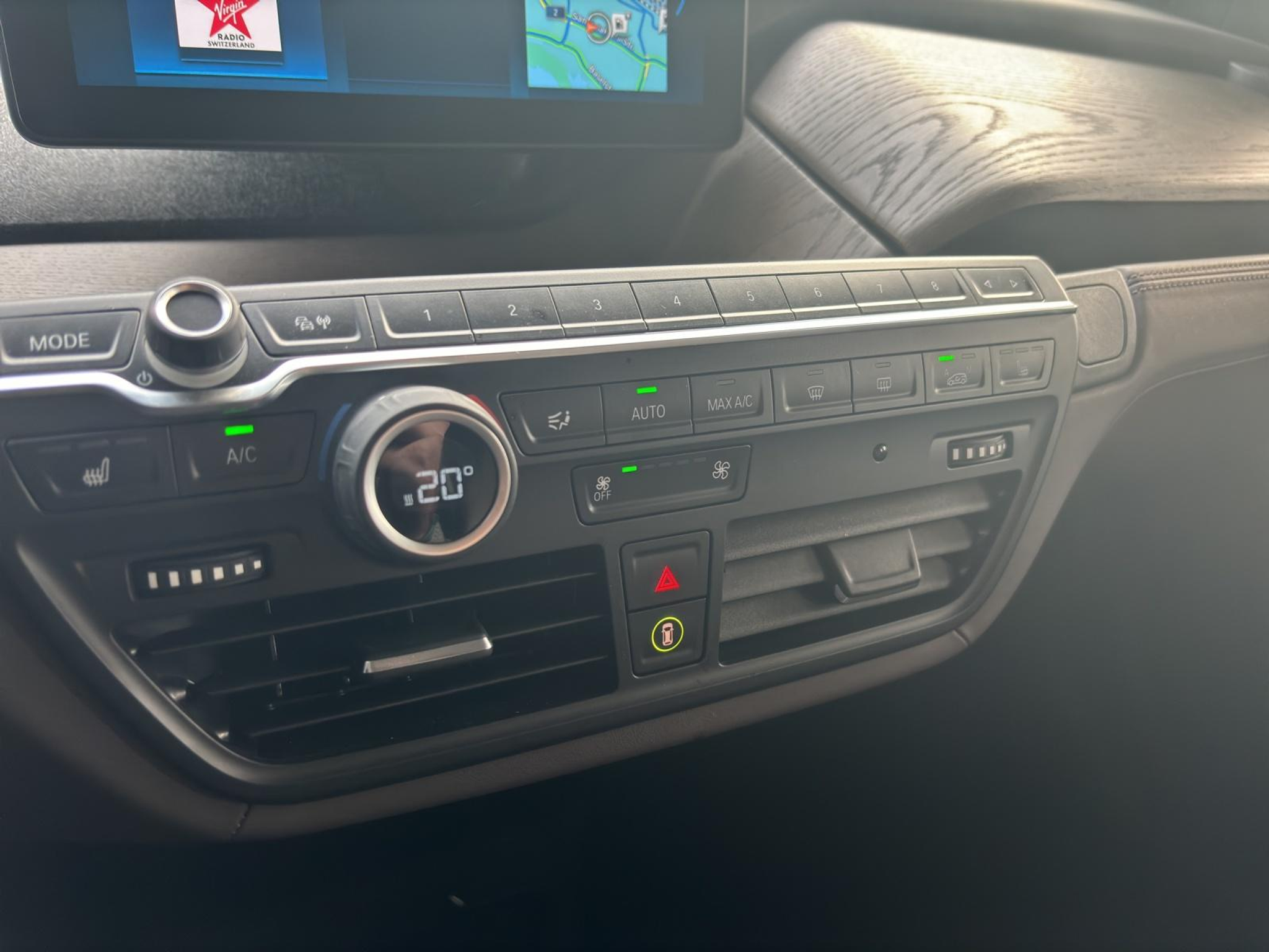 listing desktop thumbnail image 13