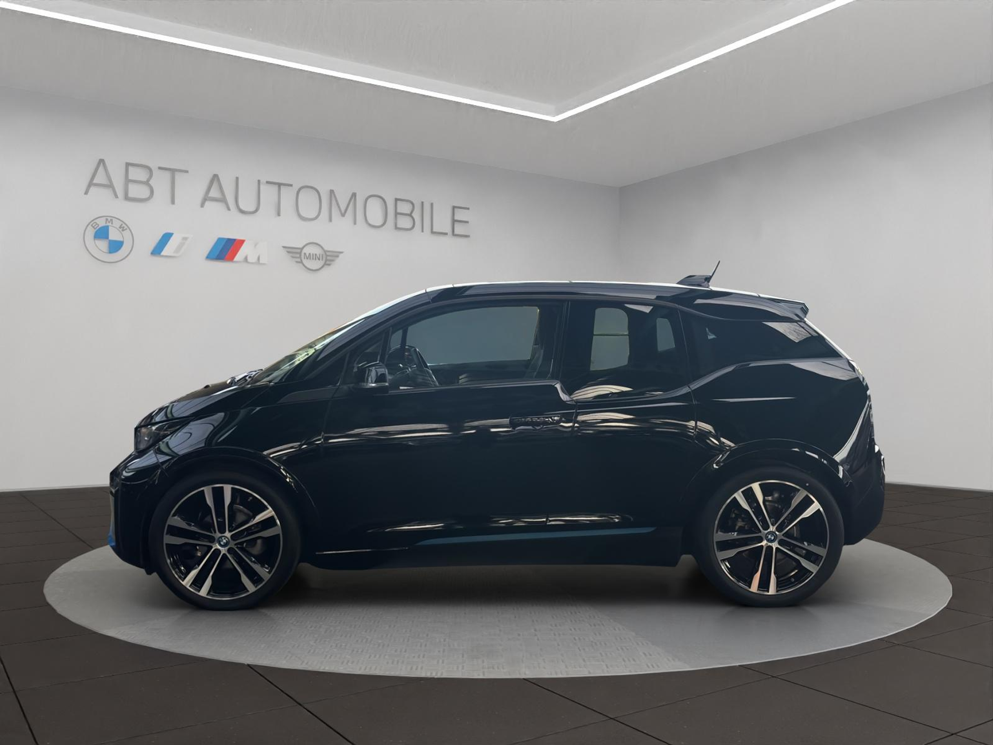 listing desktop thumbnail image 3