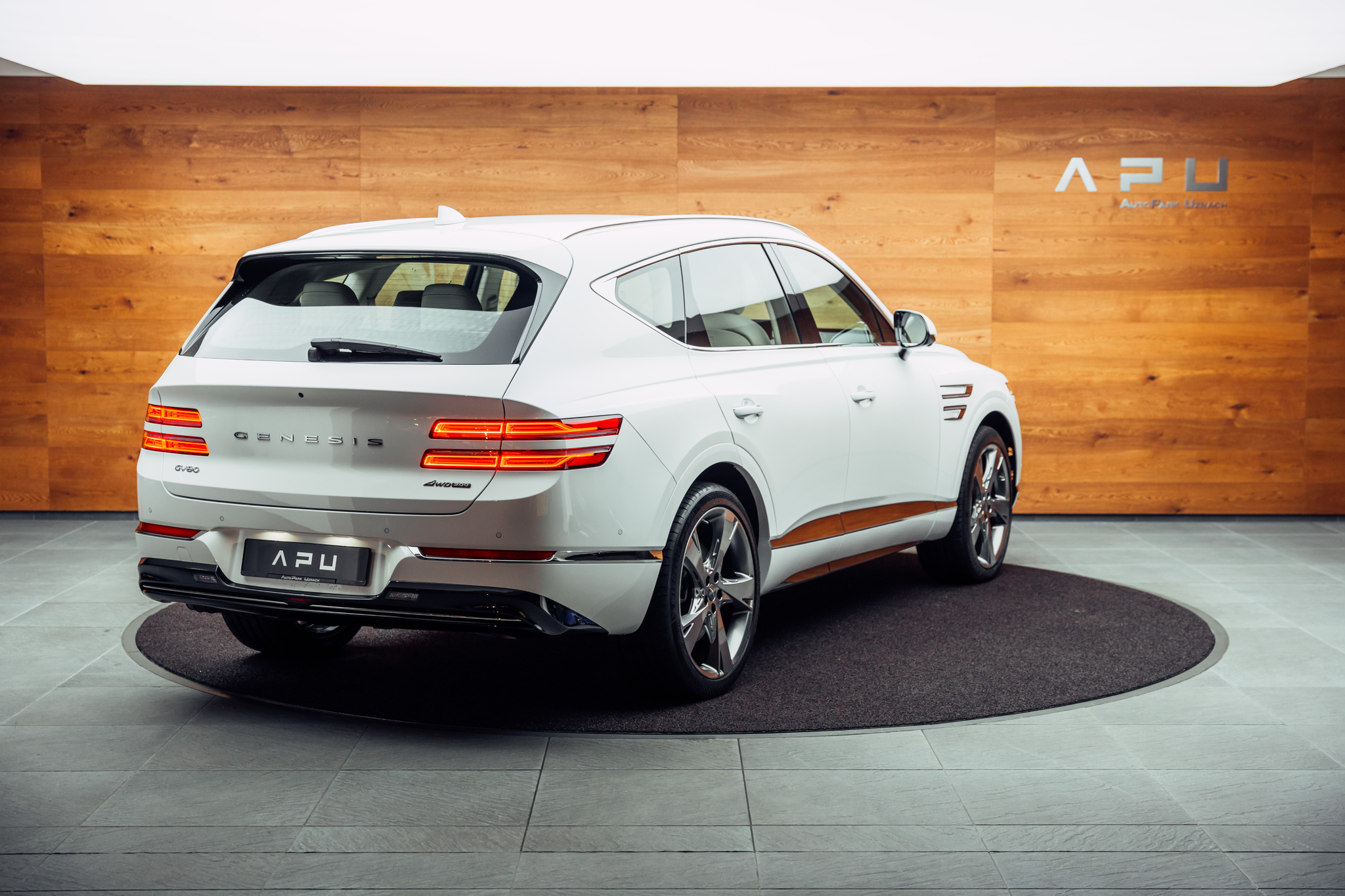 listing desktop thumbnail image 1