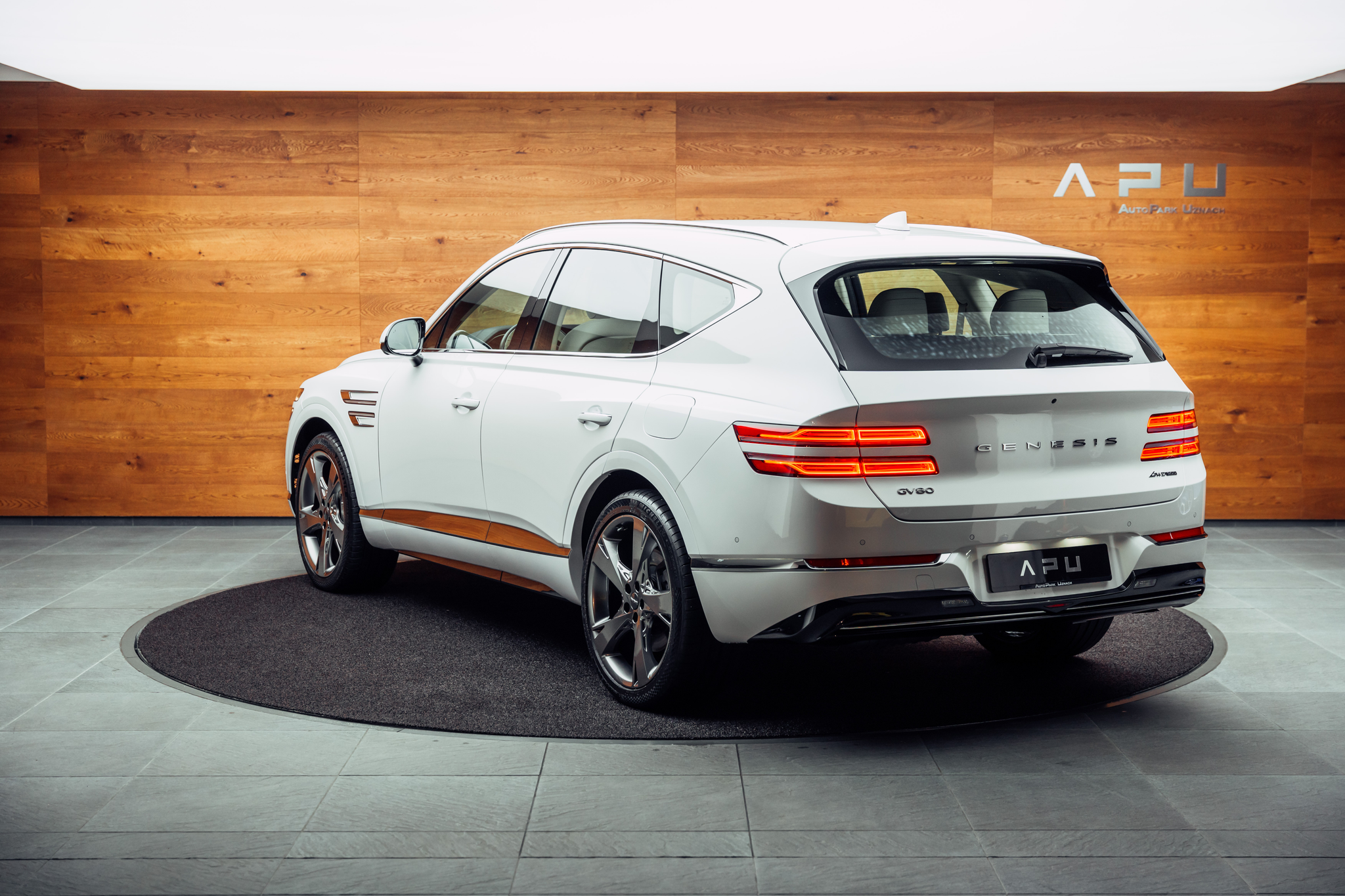 listing desktop thumbnail image 2