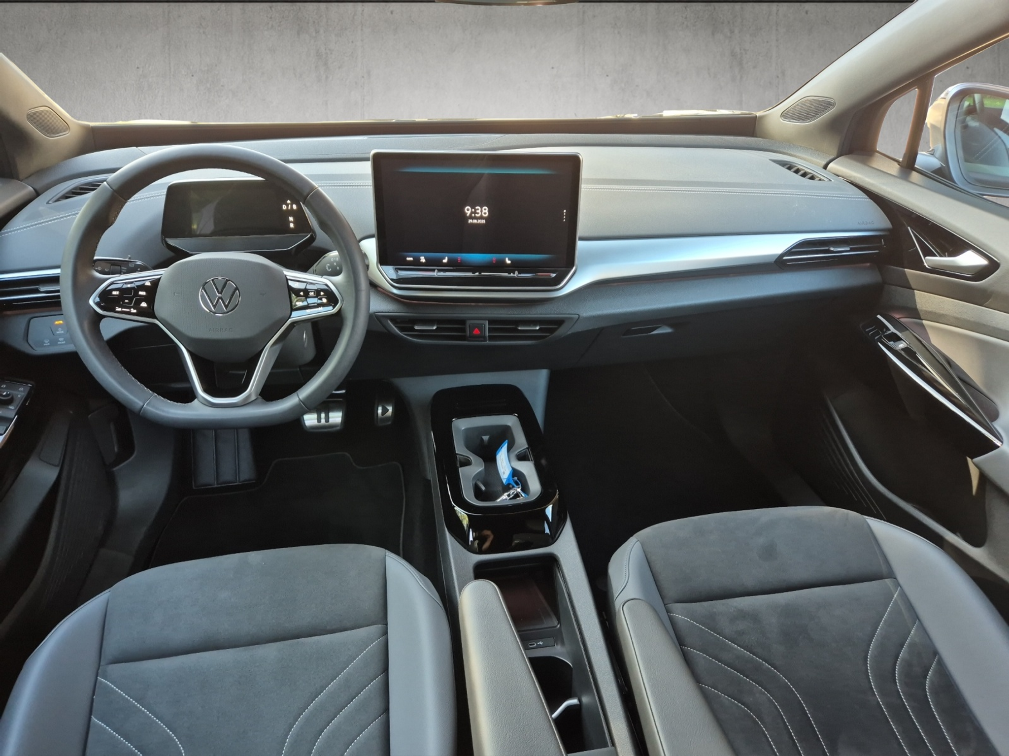 listing desktop thumbnail image 9