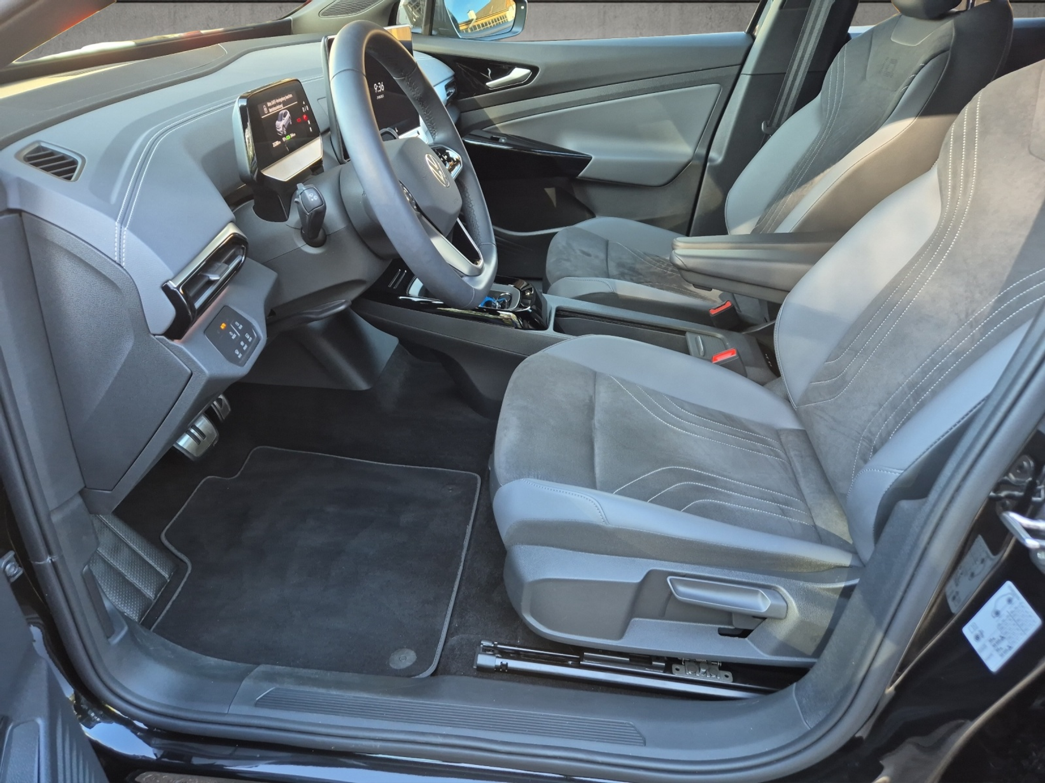 listing desktop thumbnail image 8