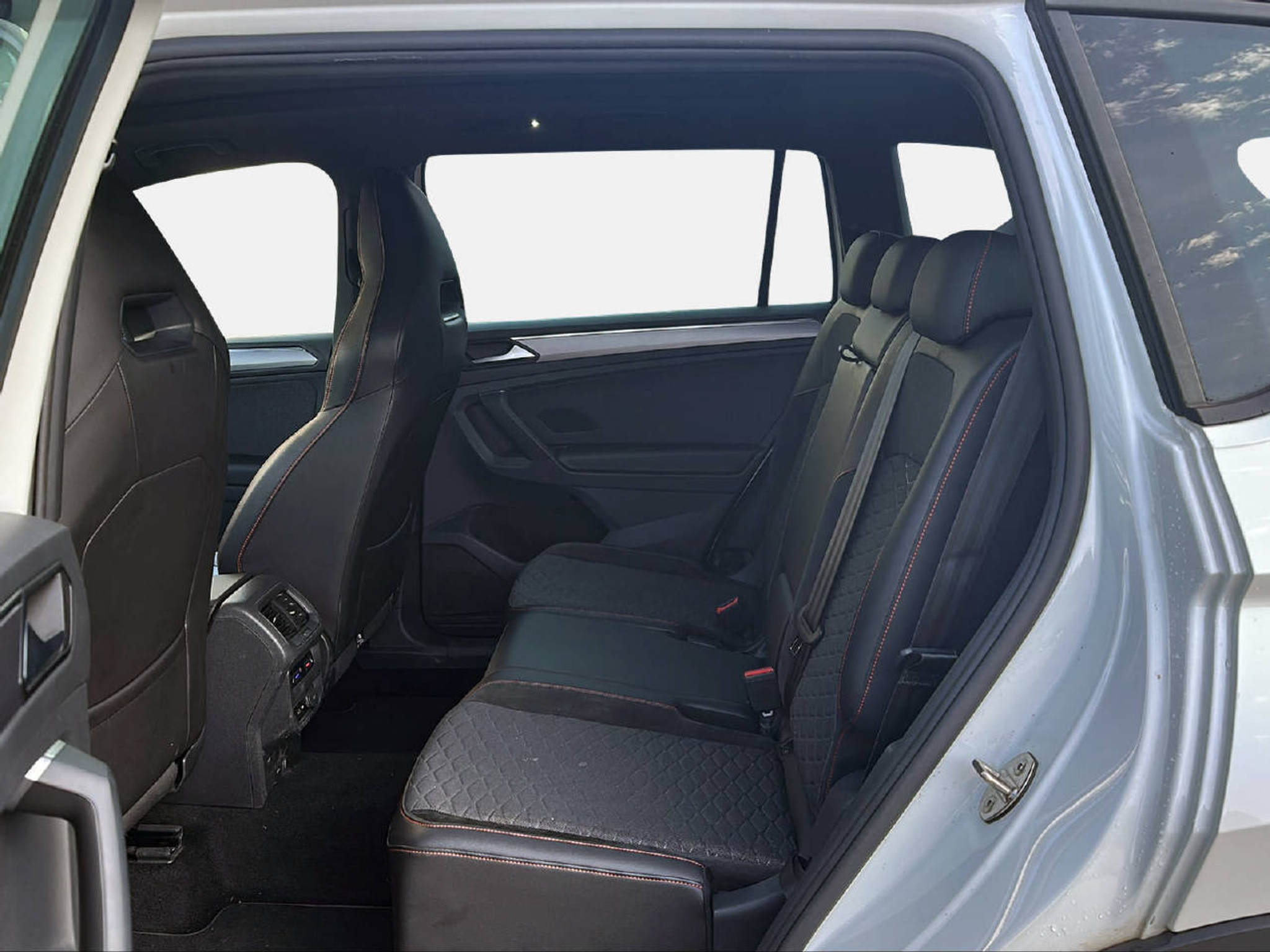 listing desktop thumbnail image 11