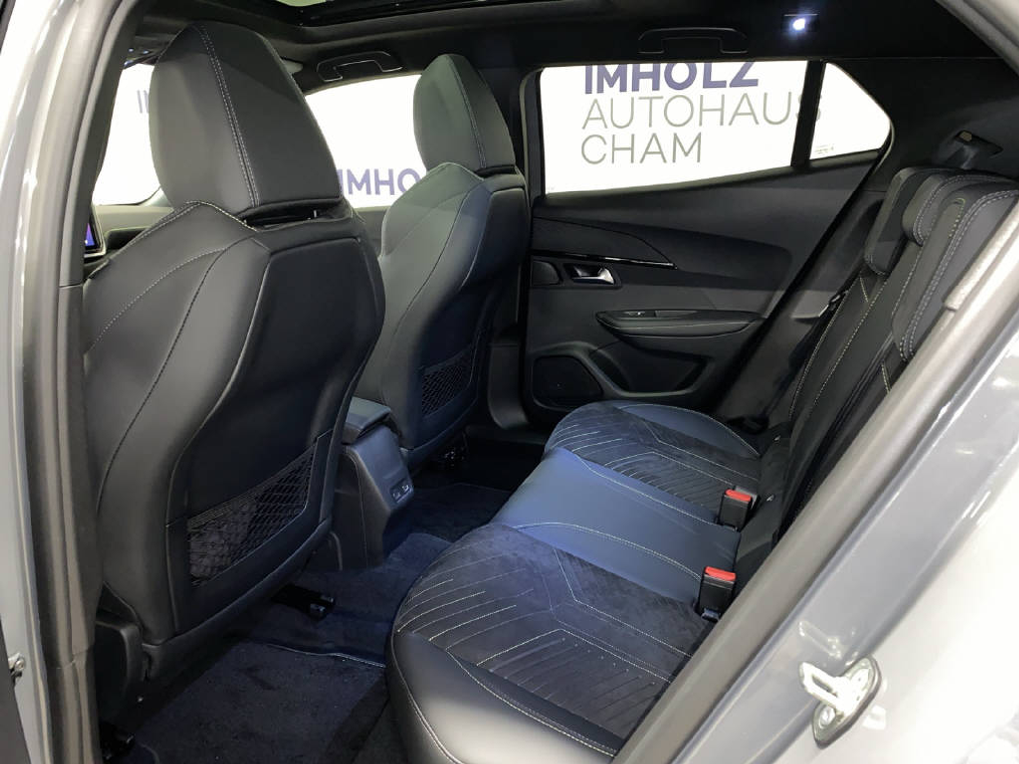 listing desktop thumbnail image 16