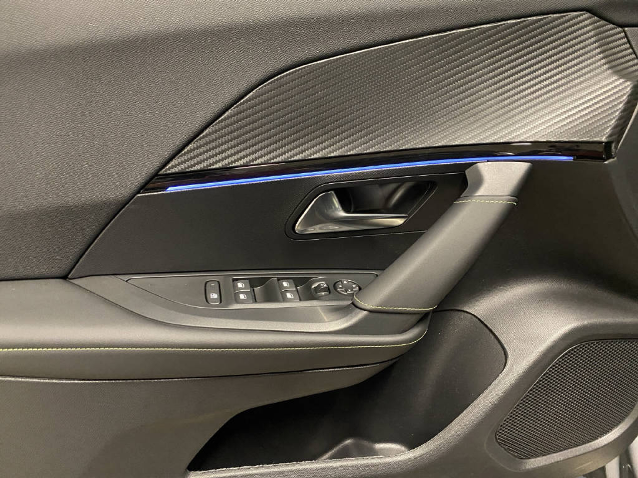 listing desktop thumbnail image 11