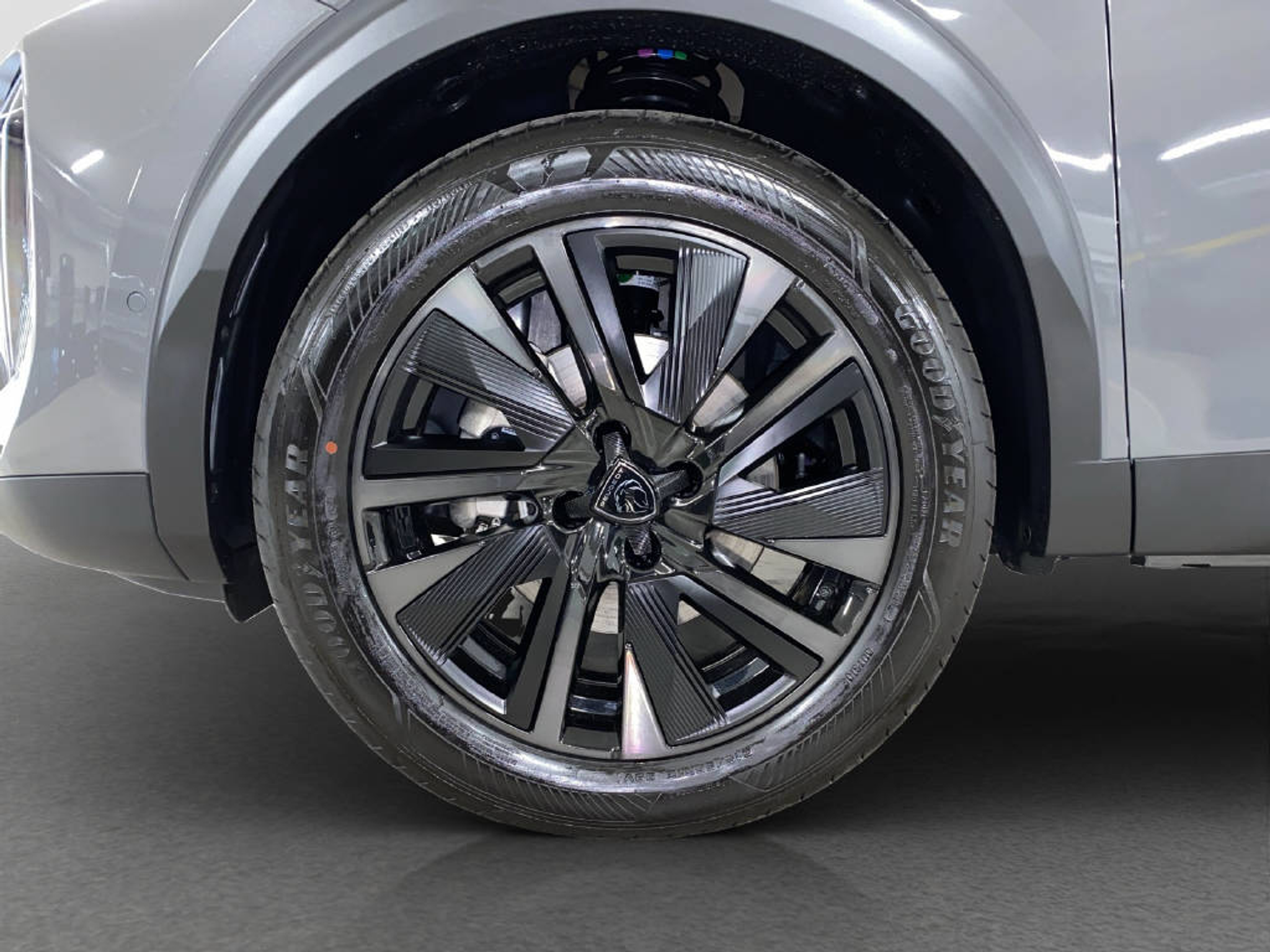 listing desktop thumbnail image 14