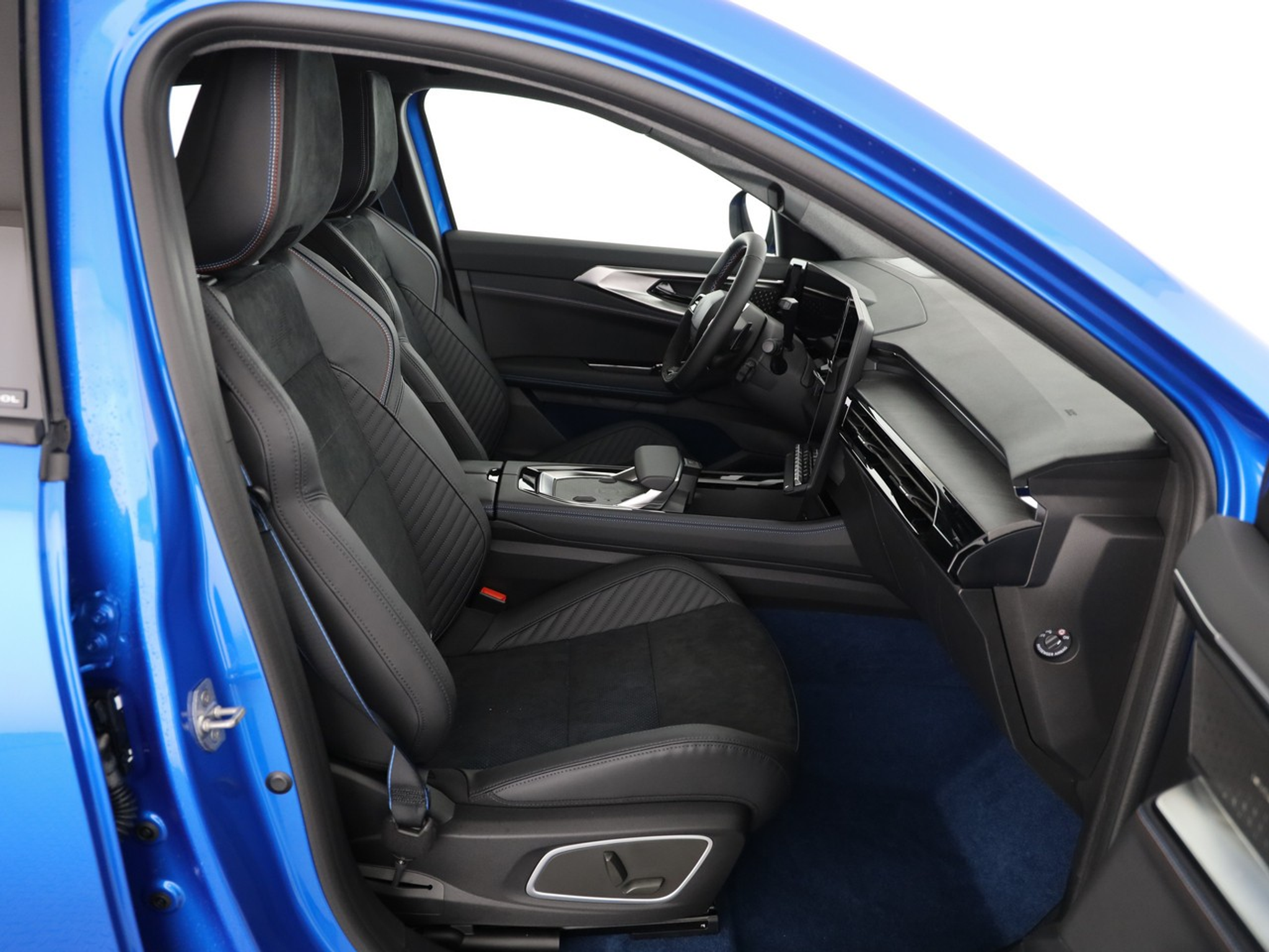 listing desktop thumbnail image 6