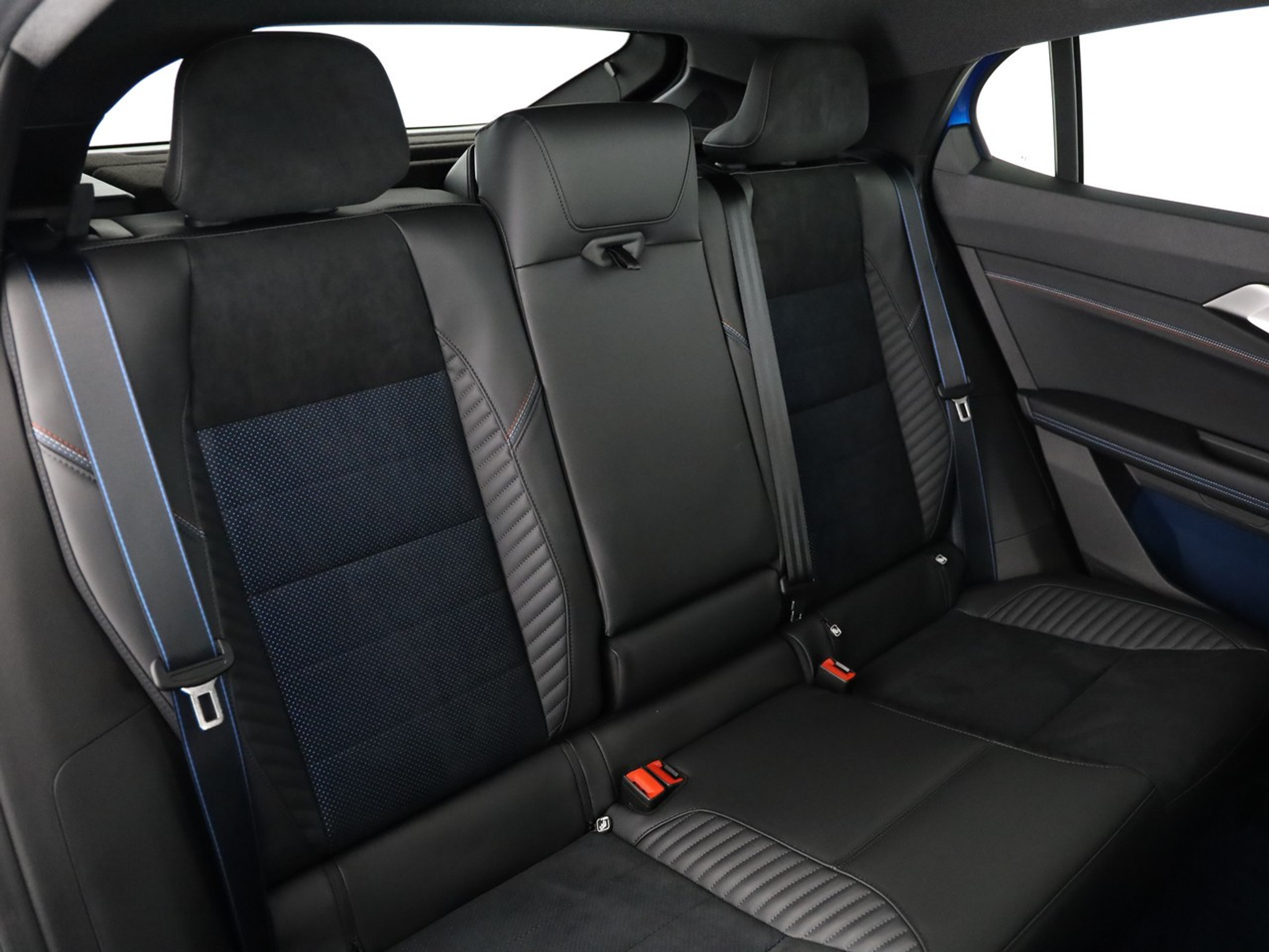 listing desktop thumbnail image 7