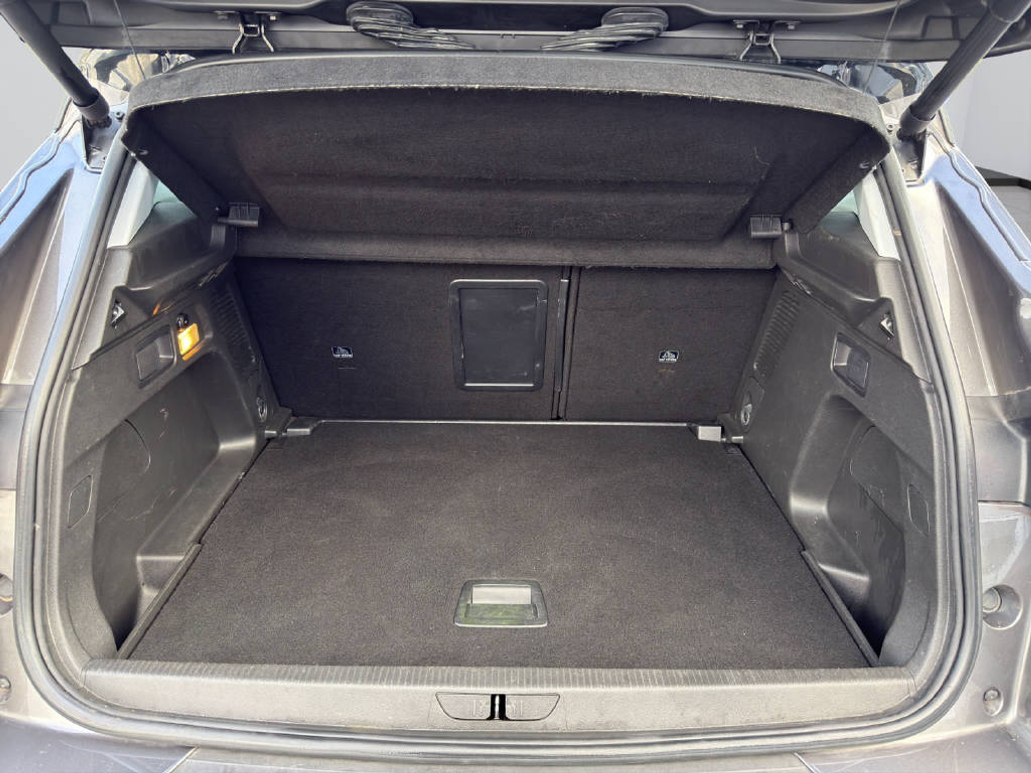 listing desktop thumbnail image 8