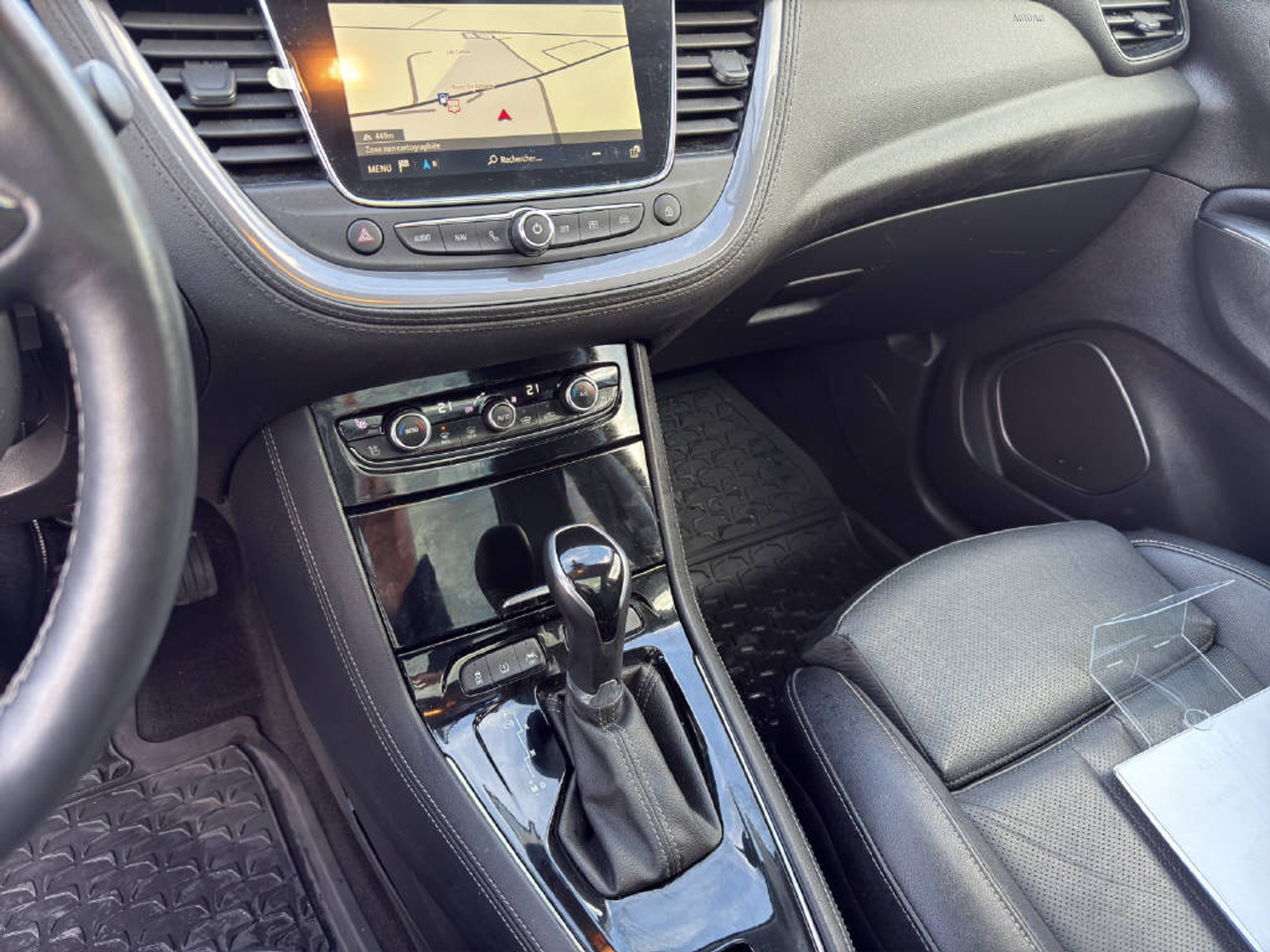 listing desktop thumbnail image 7