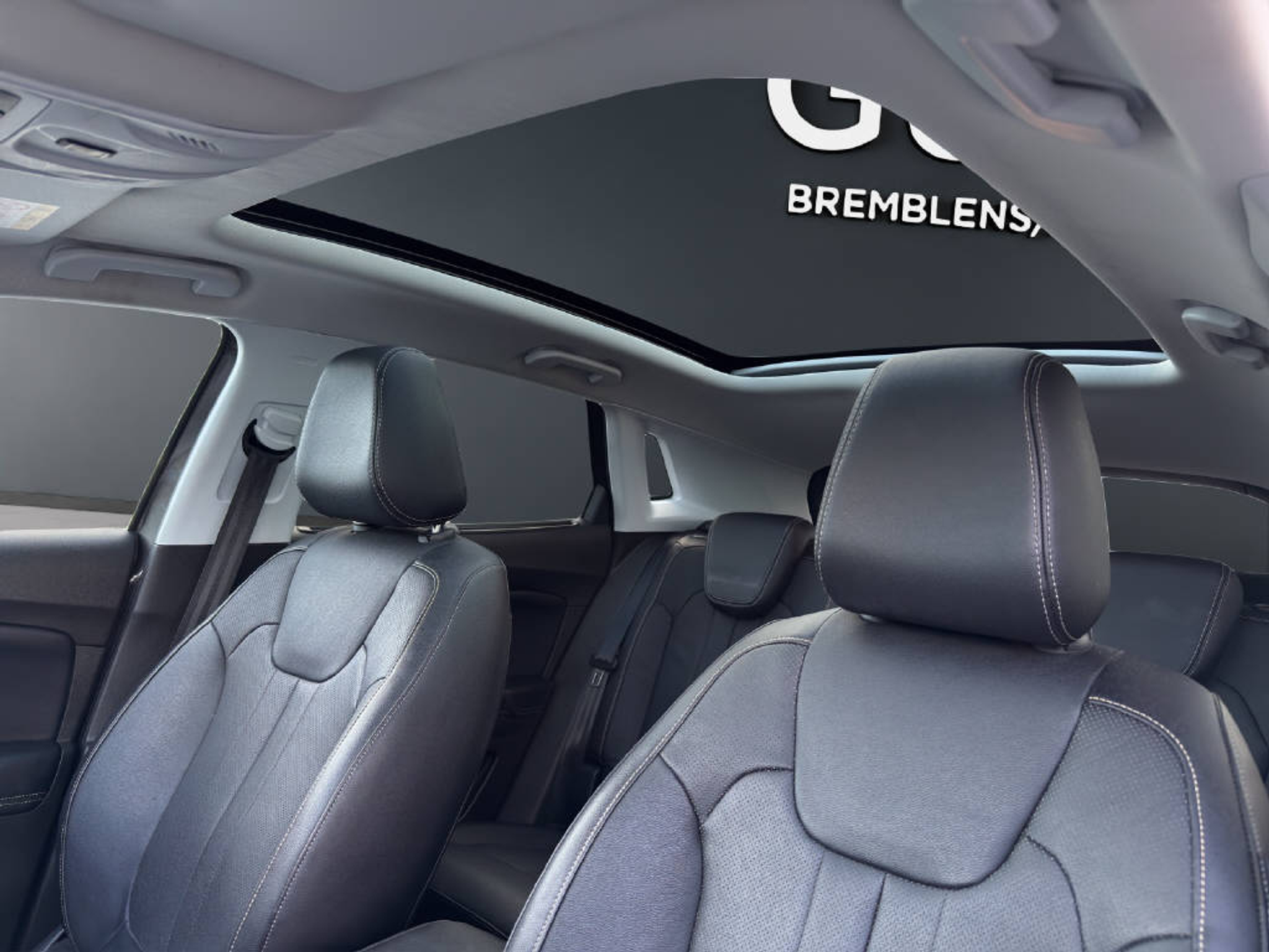 listing desktop thumbnail image 13