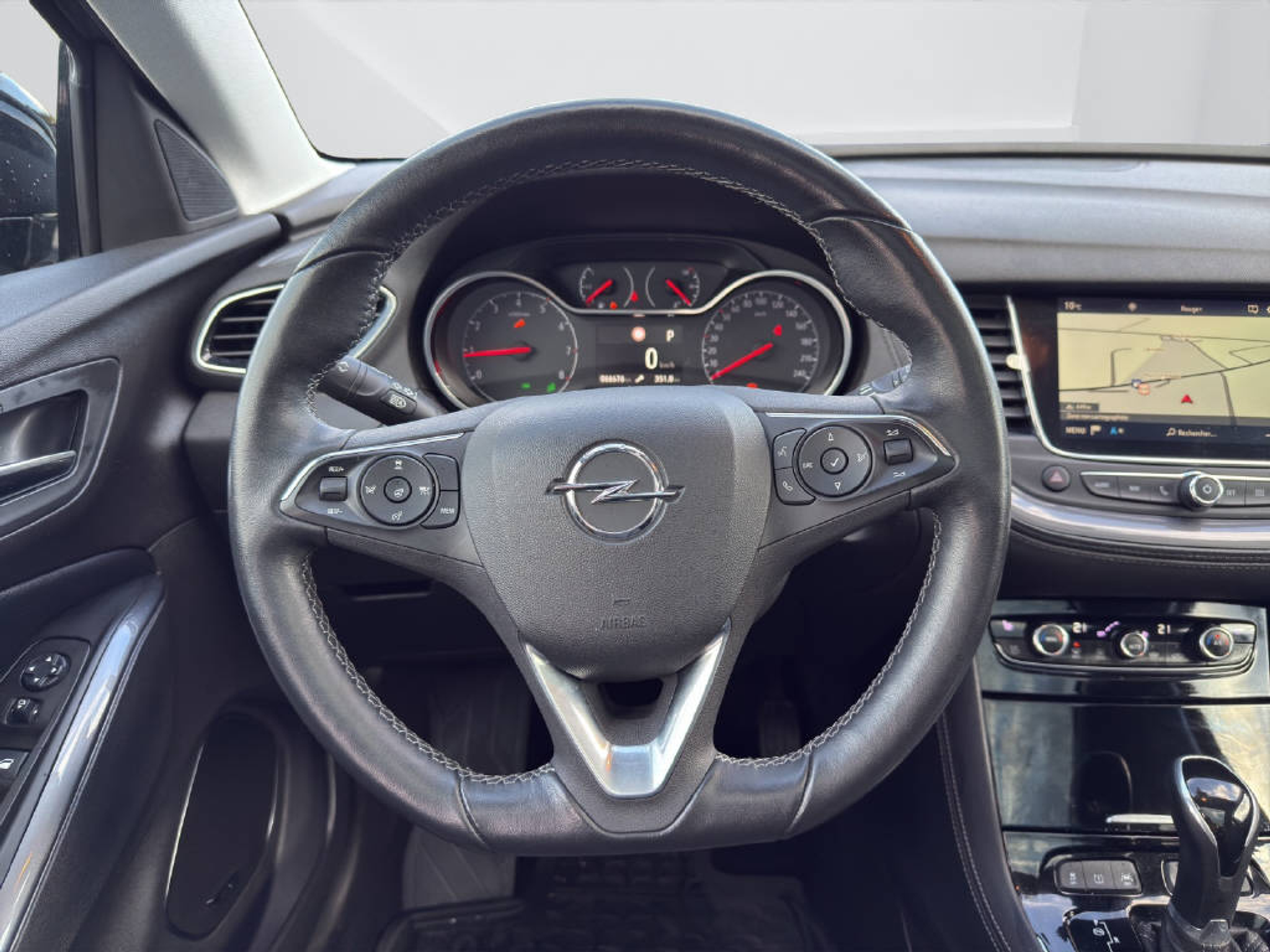 listing desktop thumbnail image 9