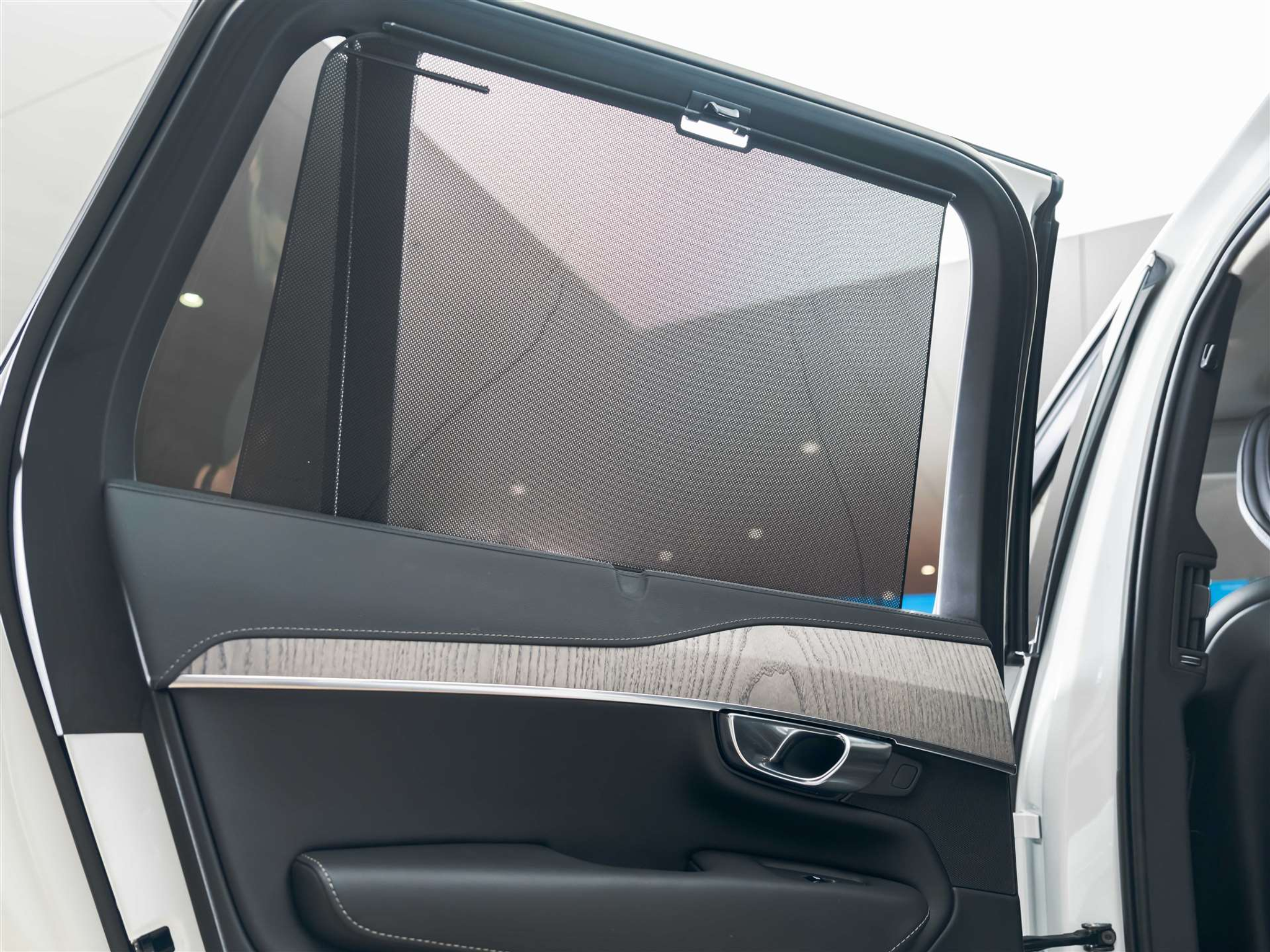 listing desktop thumbnail image 26