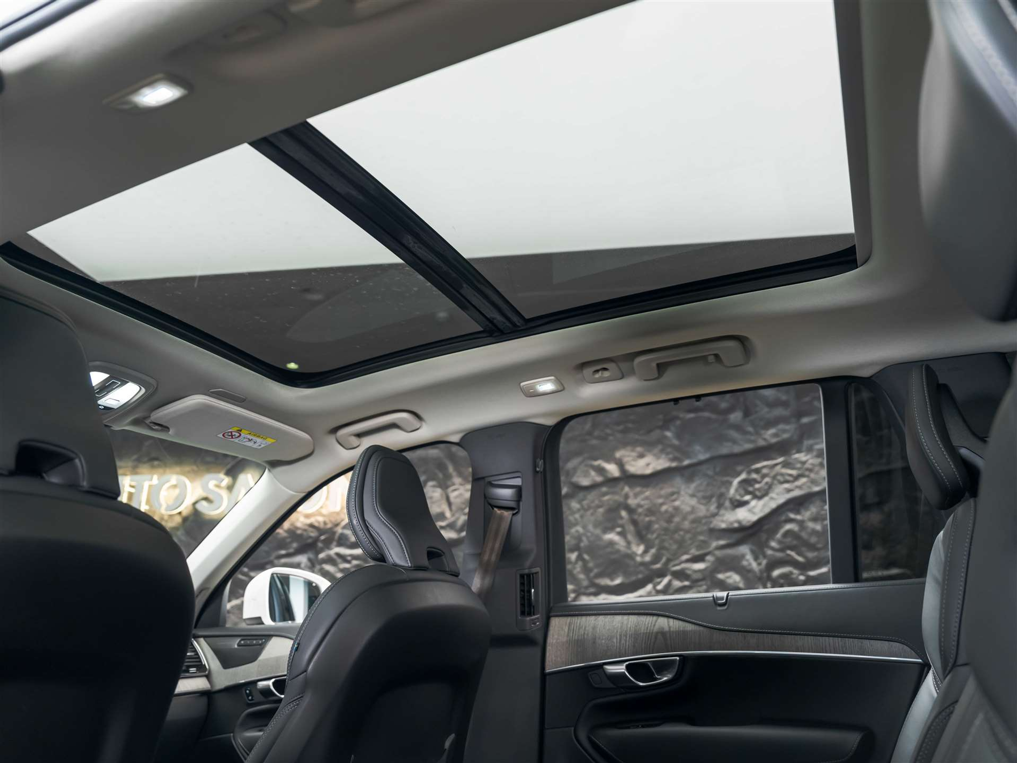 listing desktop thumbnail image 13