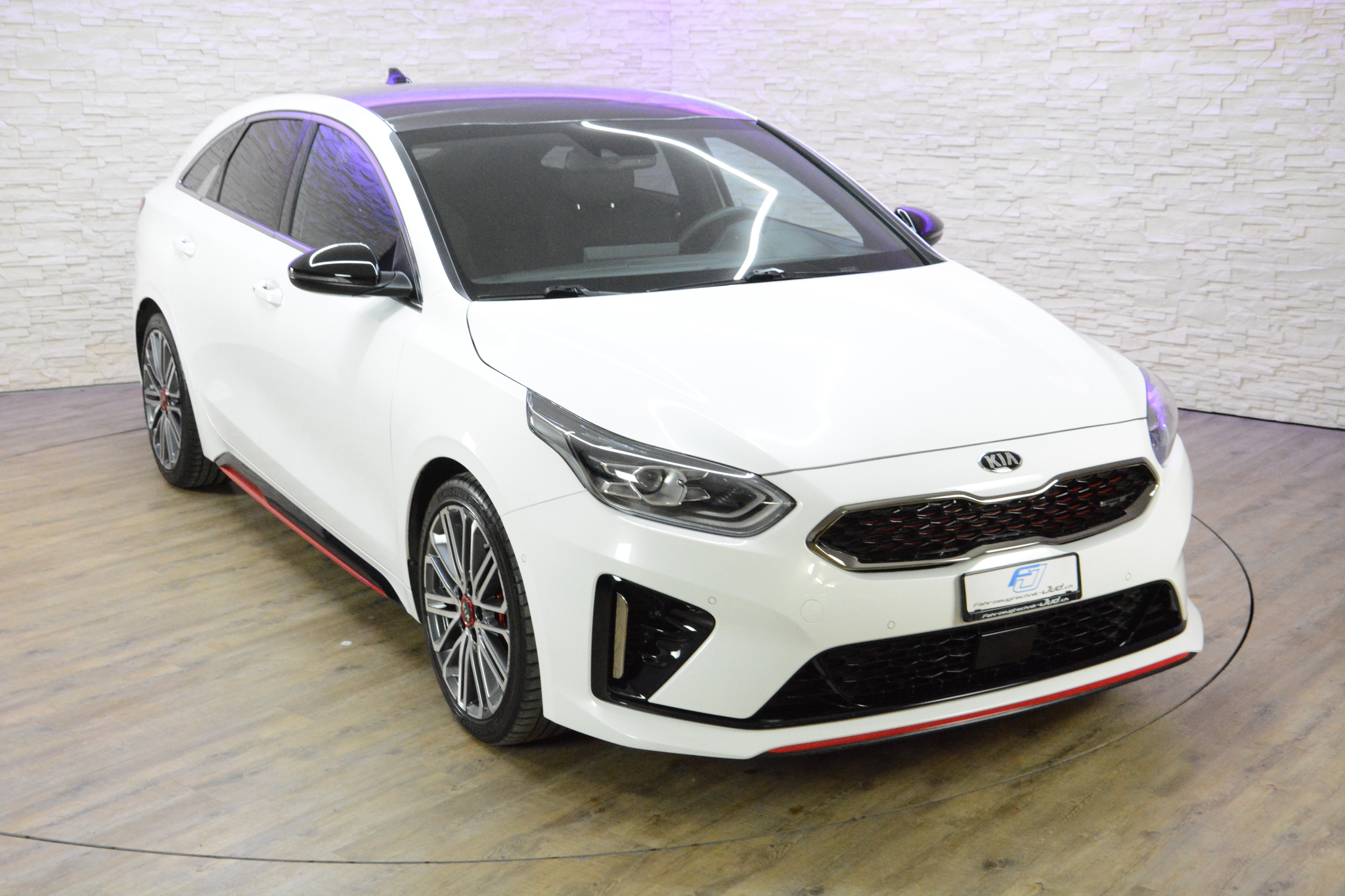 listing desktop thumbnail image 7