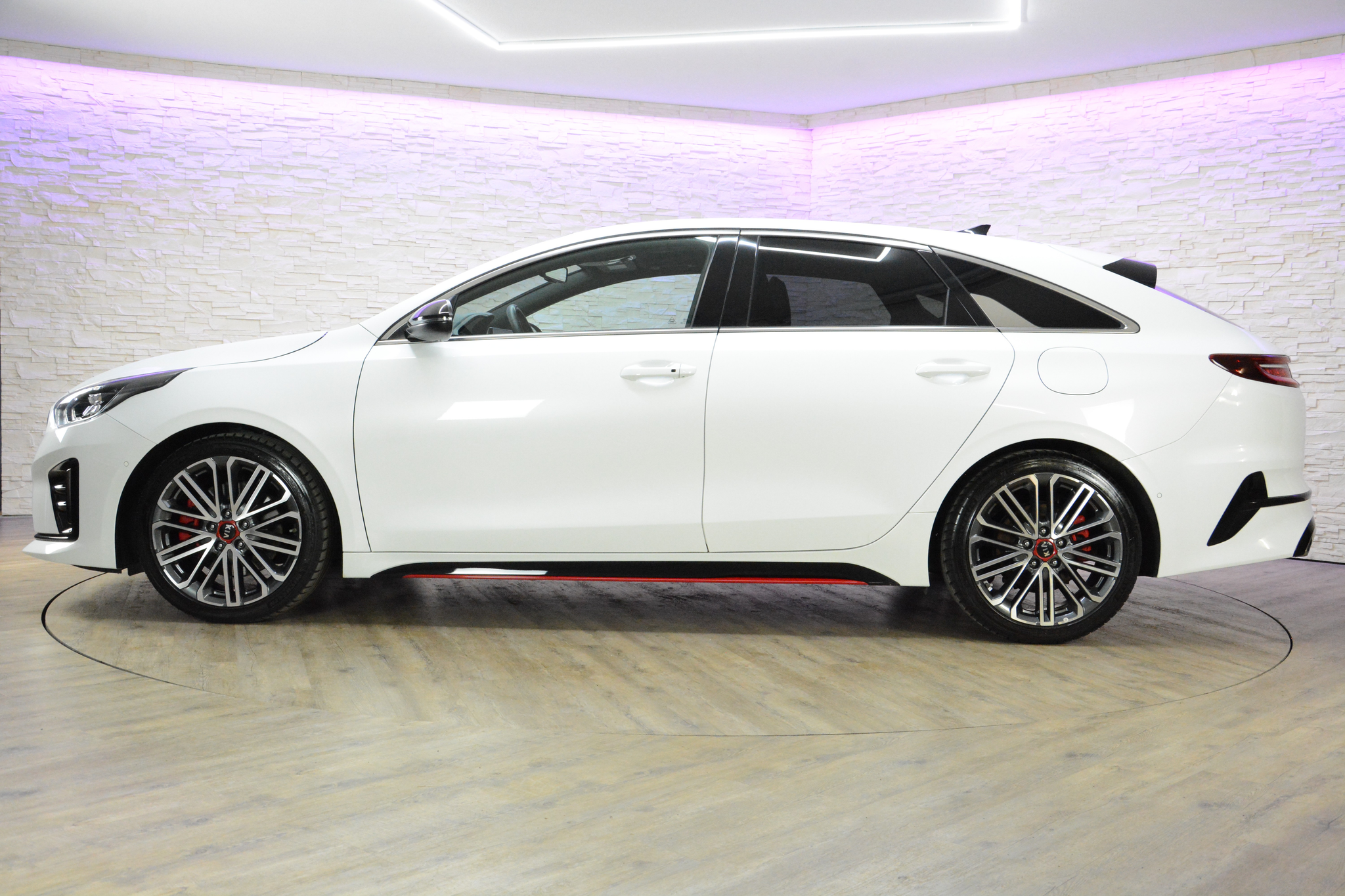 listing desktop thumbnail image 2