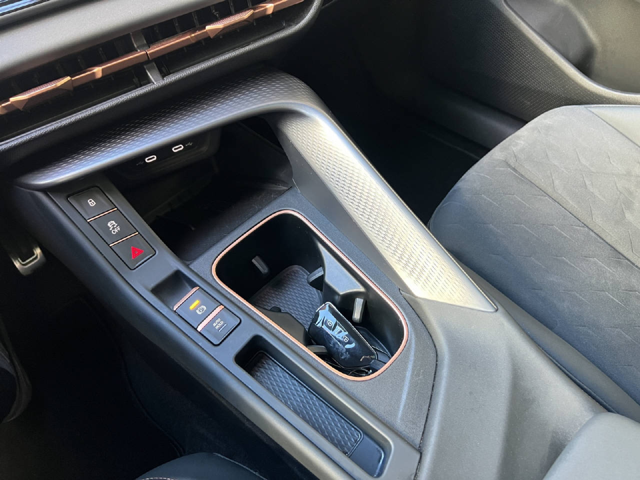 listing desktop thumbnail image 17