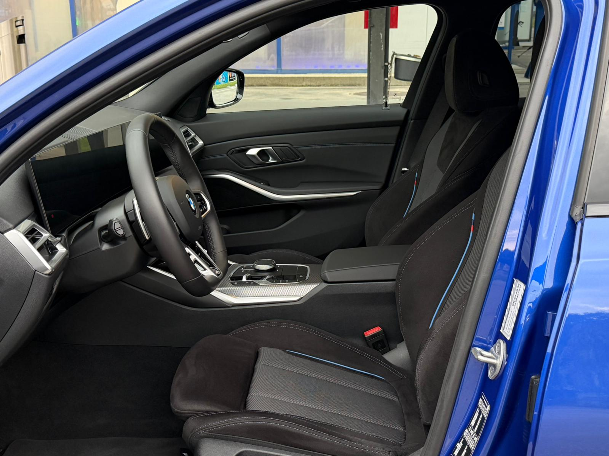 listing desktop thumbnail image 9