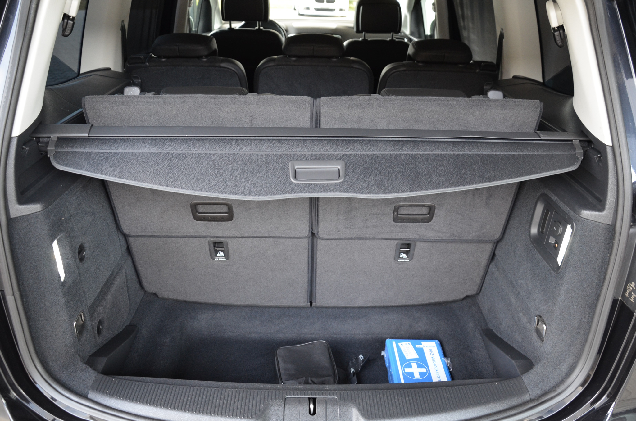 listing desktop thumbnail image 10