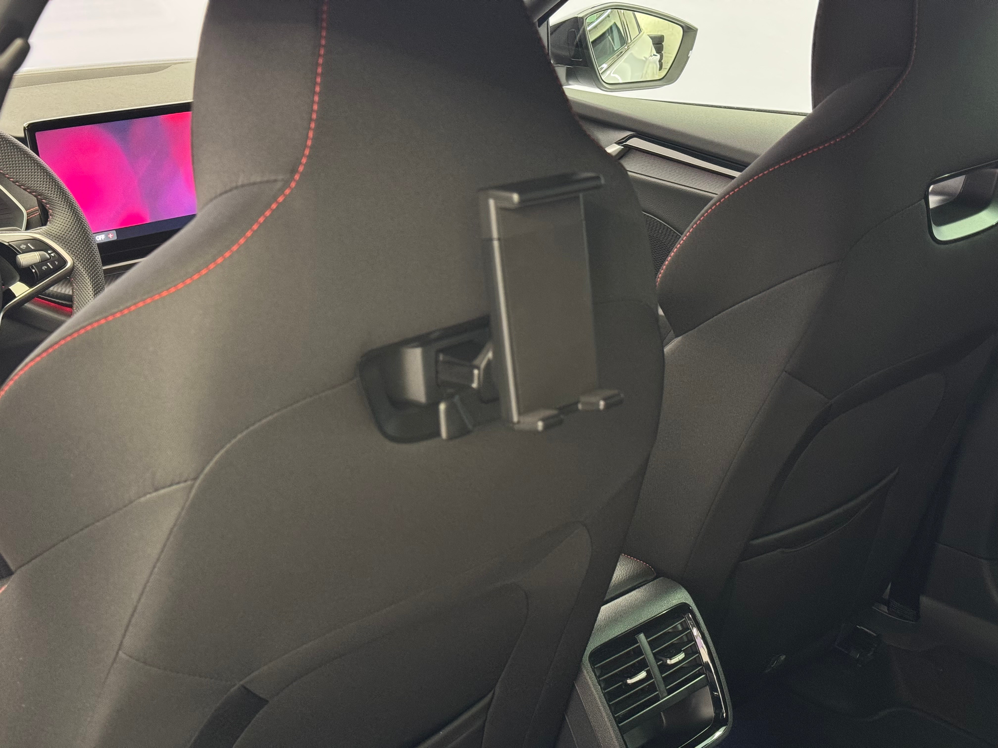 listing desktop thumbnail image 17