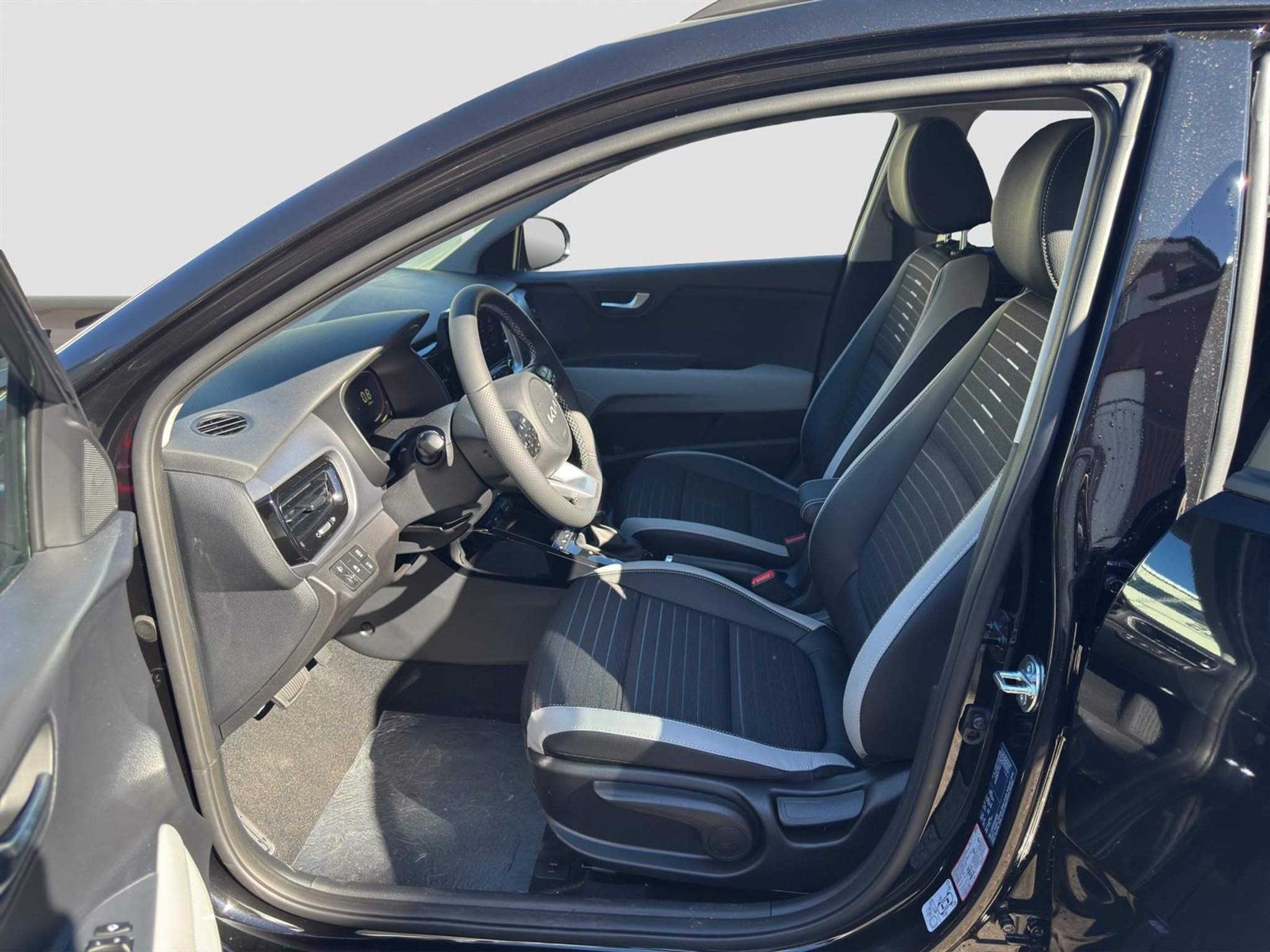 listing desktop thumbnail image 6