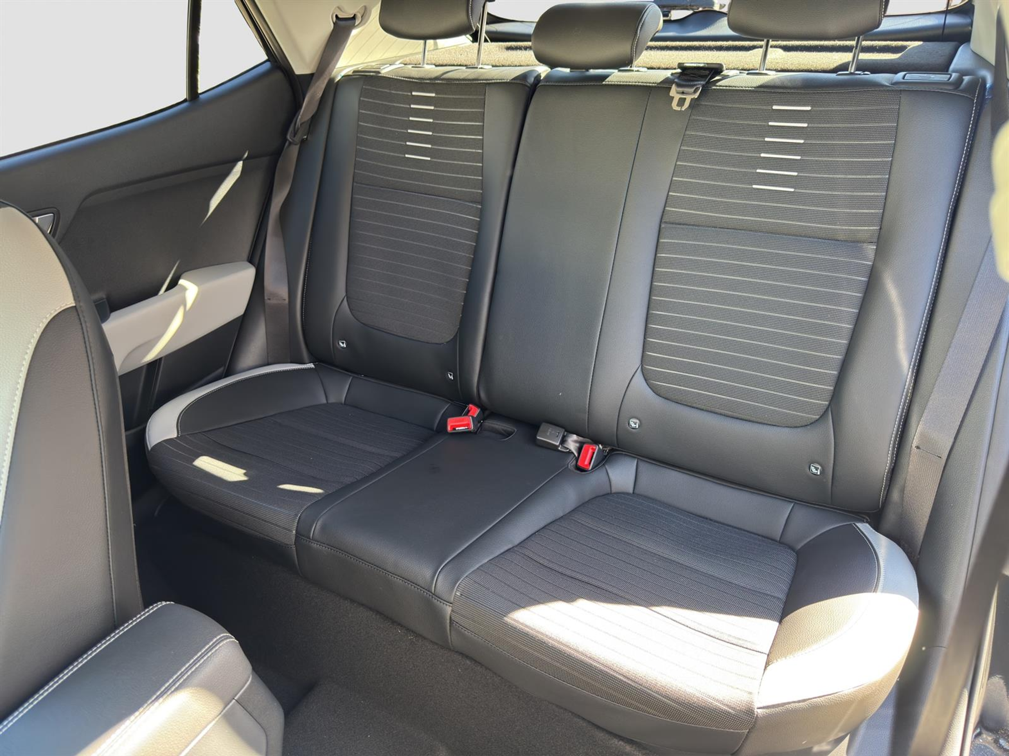 listing desktop thumbnail image 5