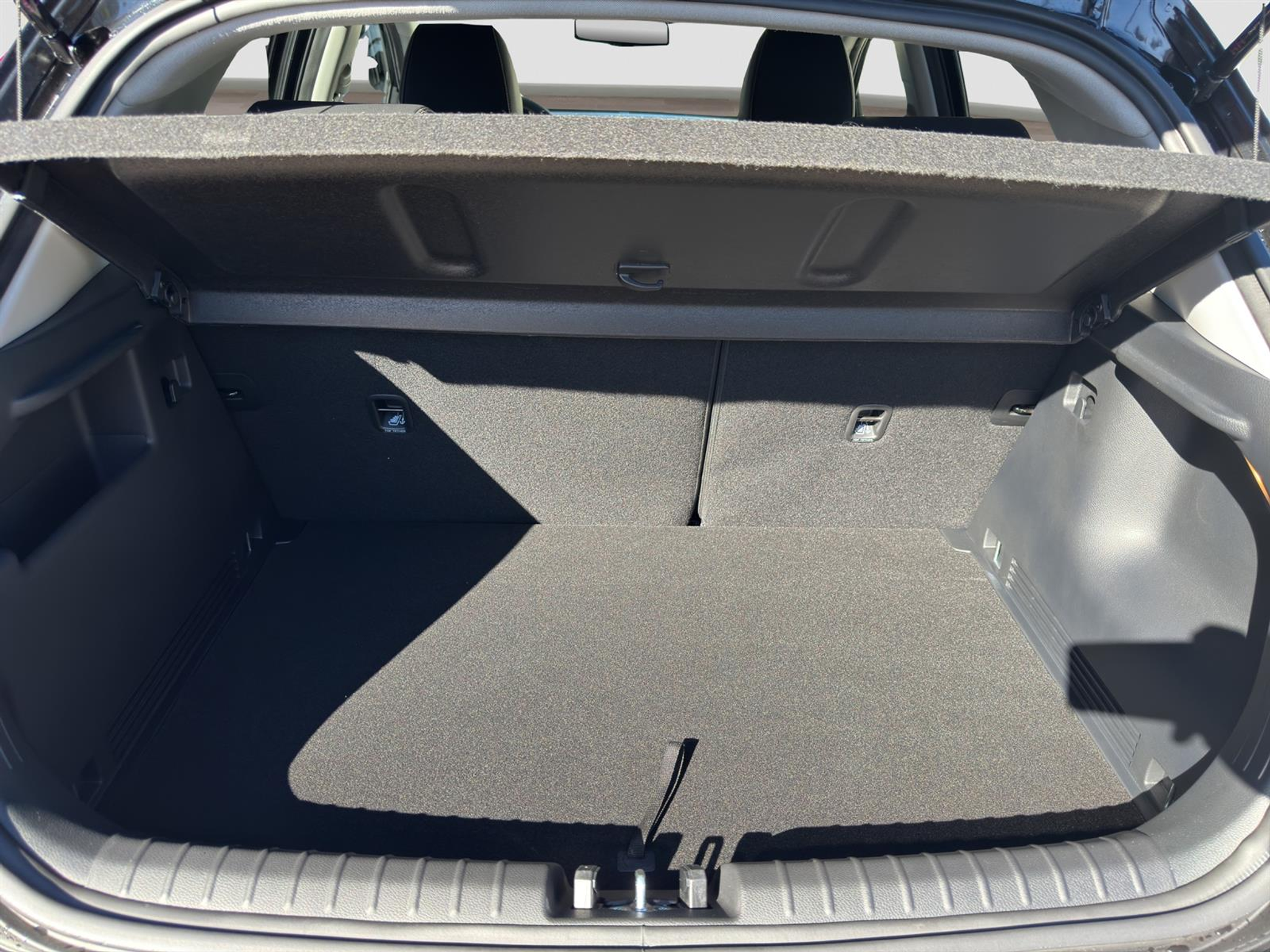 listing desktop thumbnail image 4