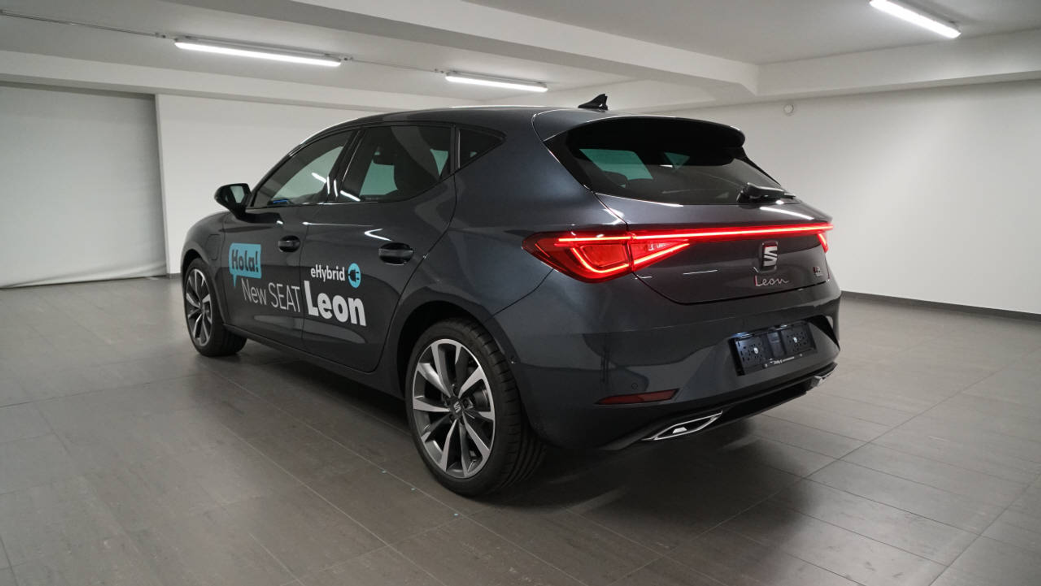 listing desktop thumbnail image 4