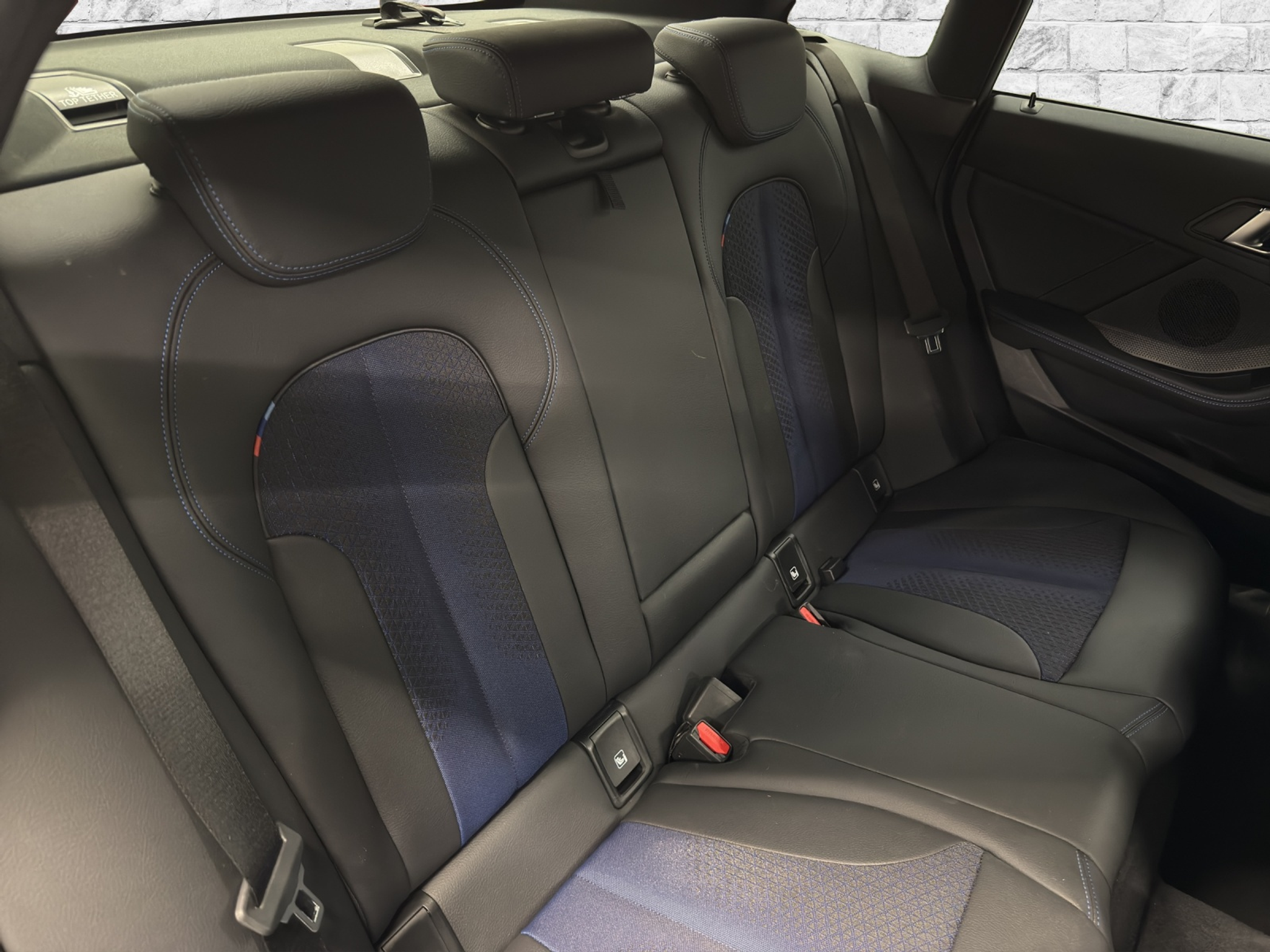 listing desktop thumbnail image 18