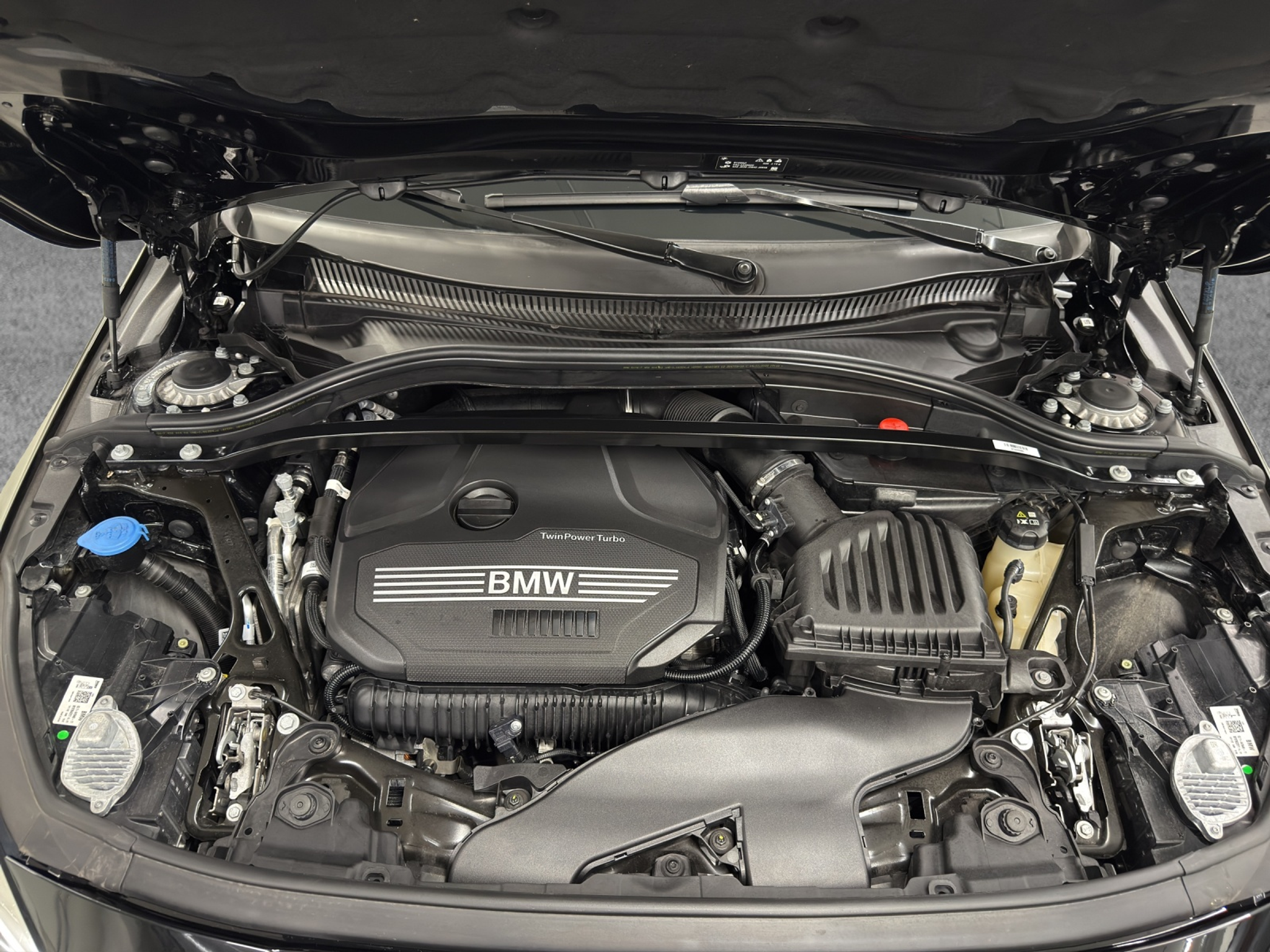 listing desktop thumbnail image 23