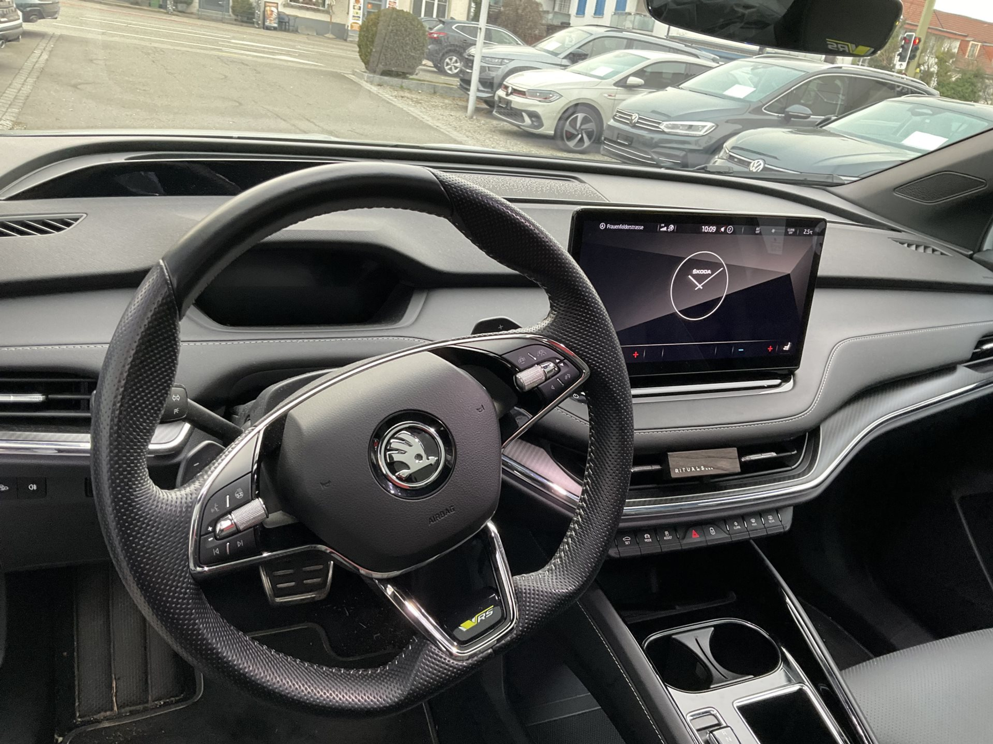 listing desktop thumbnail image 10