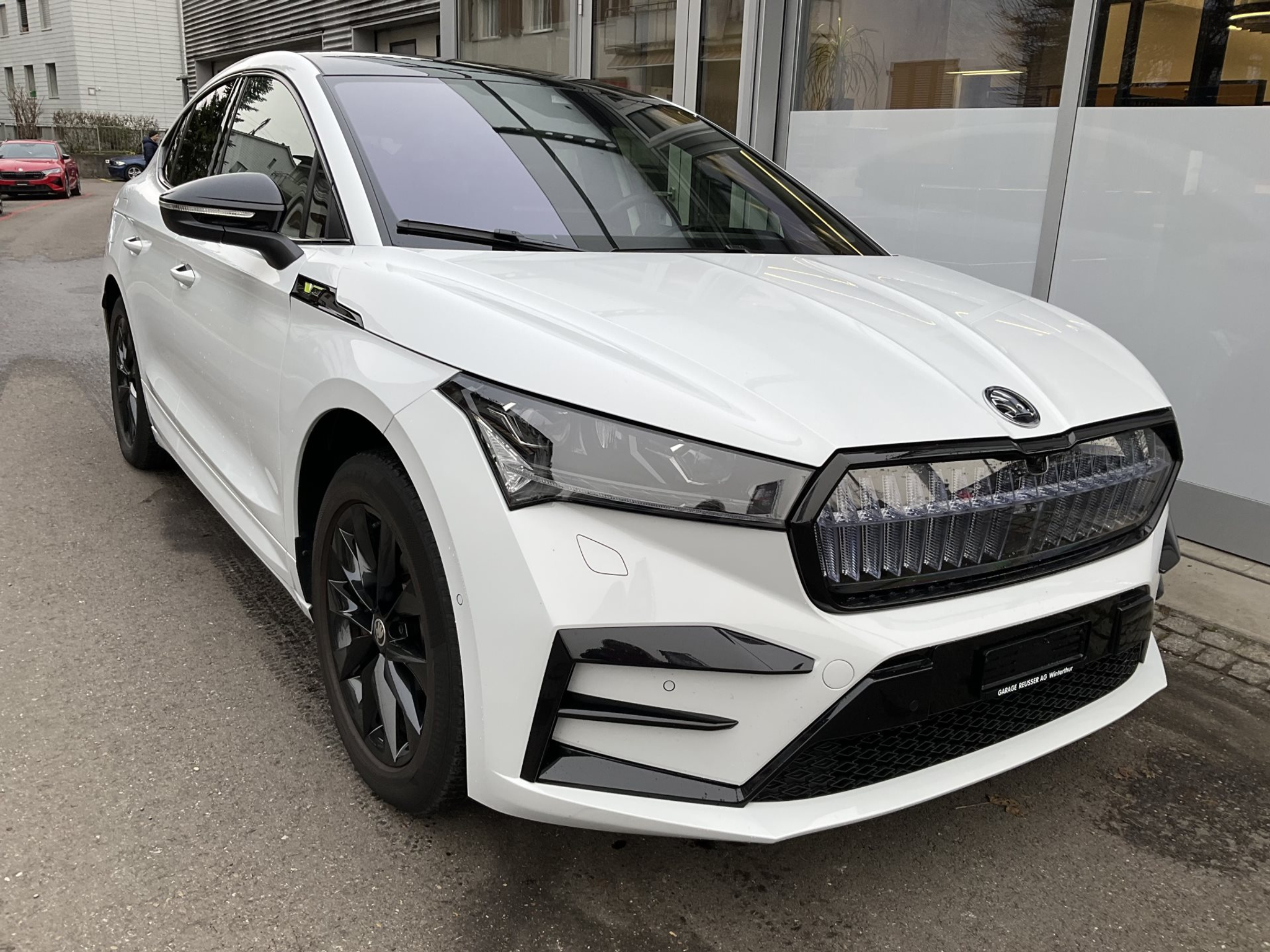 listing desktop thumbnail image 2