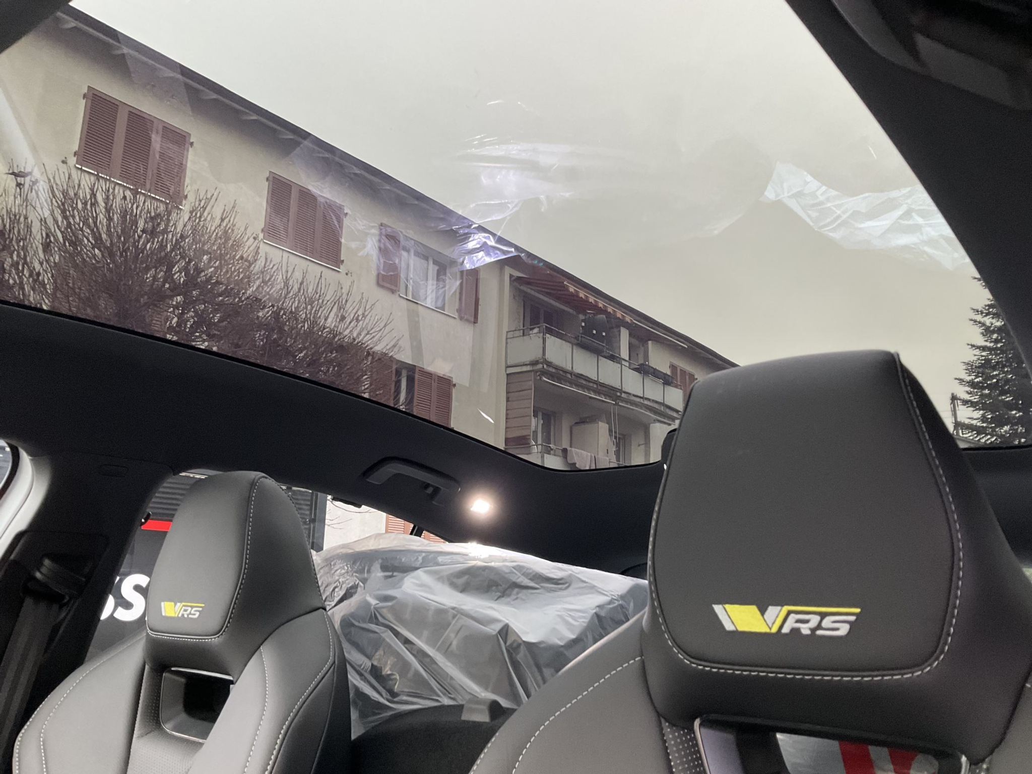 listing desktop thumbnail image 8