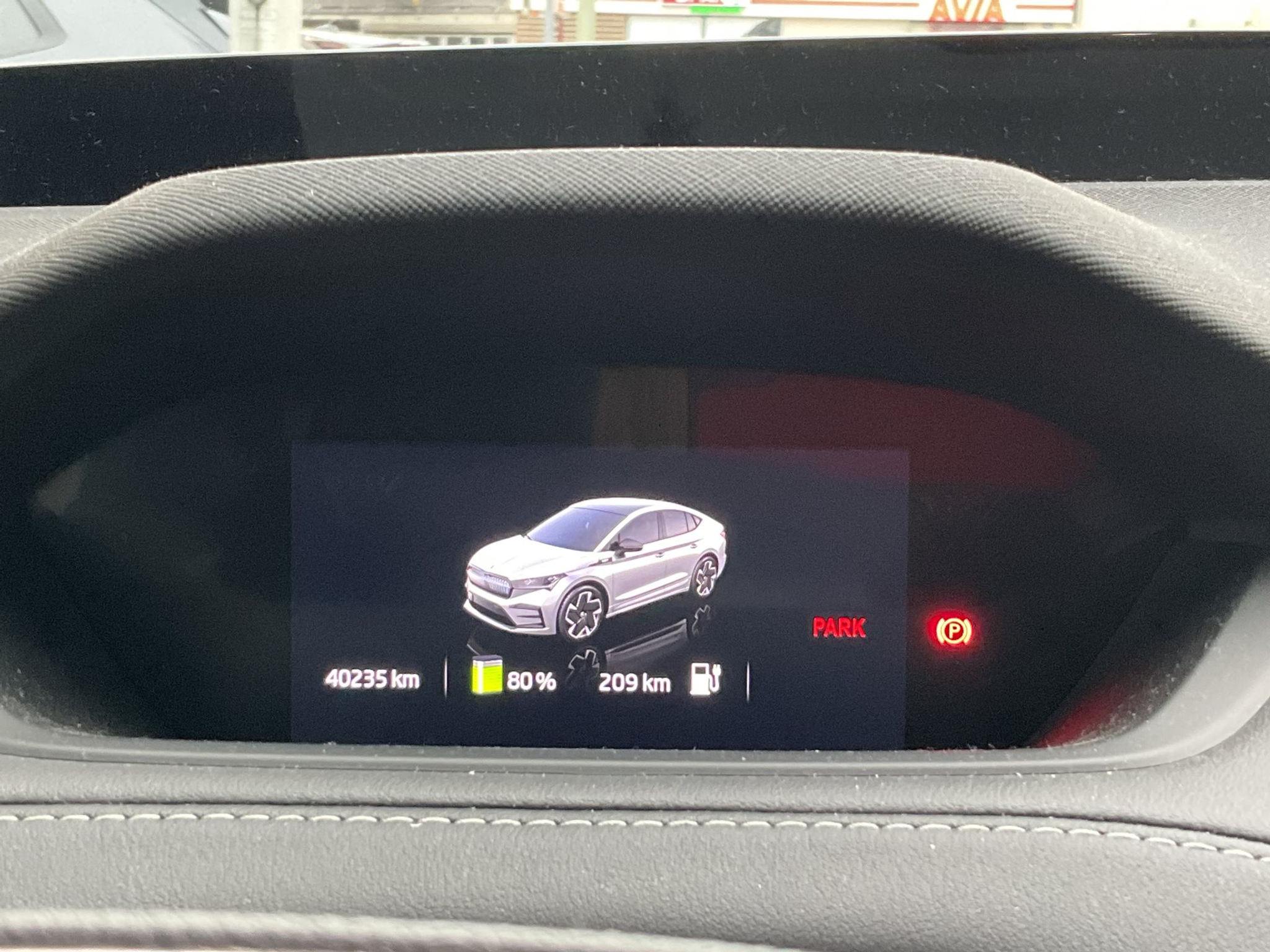 listing desktop thumbnail image 11