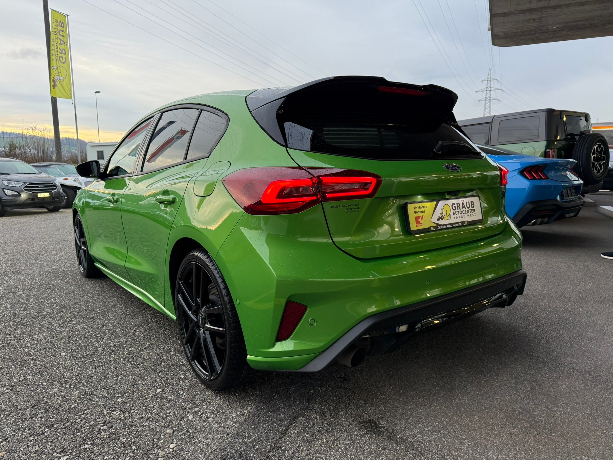 listing desktop thumbnail image 4