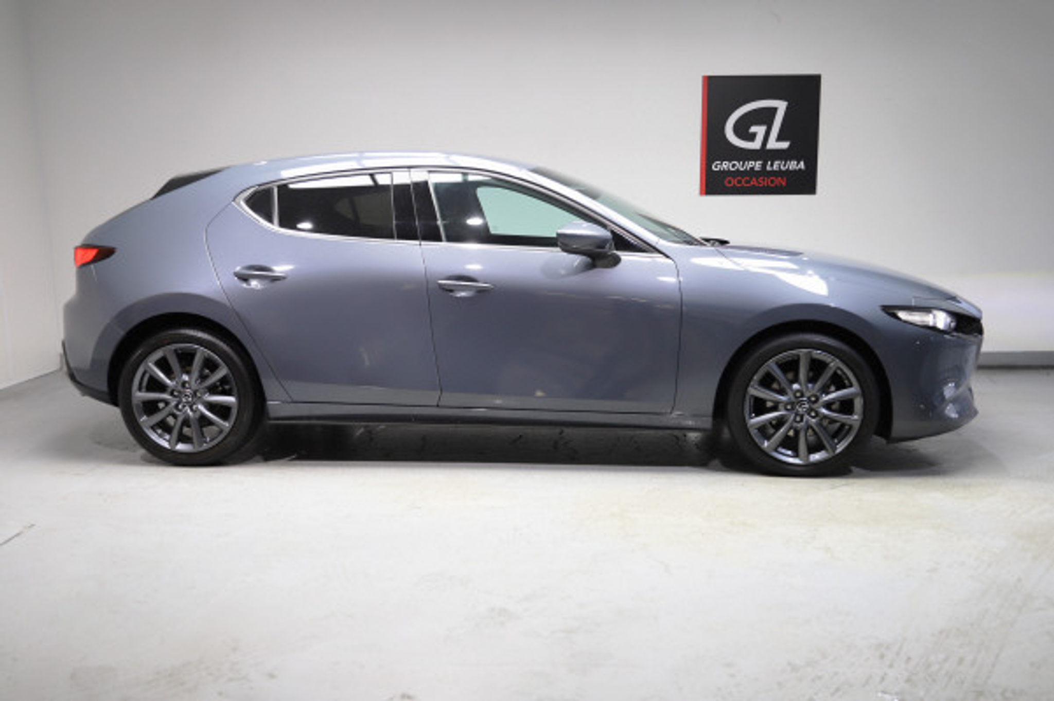 listing desktop thumbnail image 6