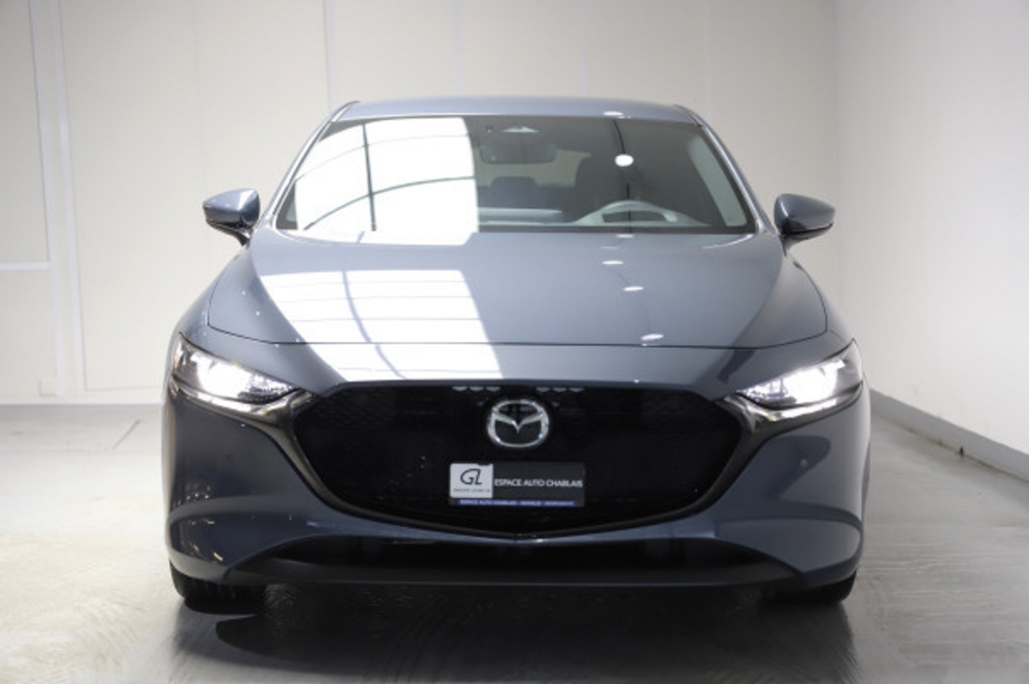 listing desktop thumbnail image 4