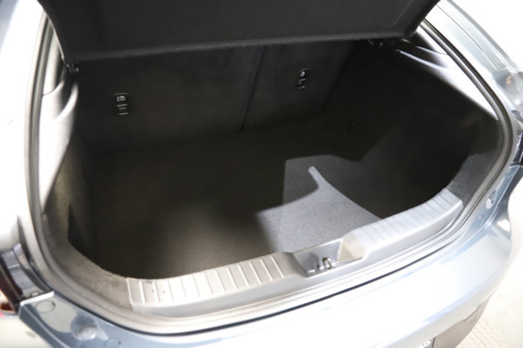 listing desktop thumbnail image 11